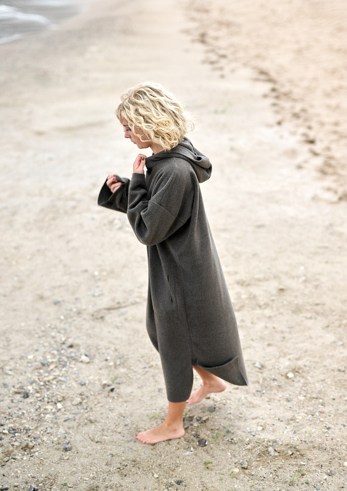 HENRIETTE STEFFENSEN COPENHAGEN BADEPONCHO DAME - 4096 PONCHOS BARK 320