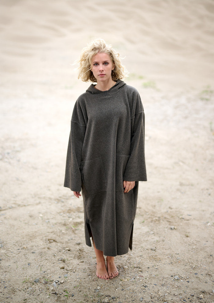 HENRIETTE STEFFENSEN COPENHAGEN BADEPONCHO DAME - 4096 PONCHOS BARK 320