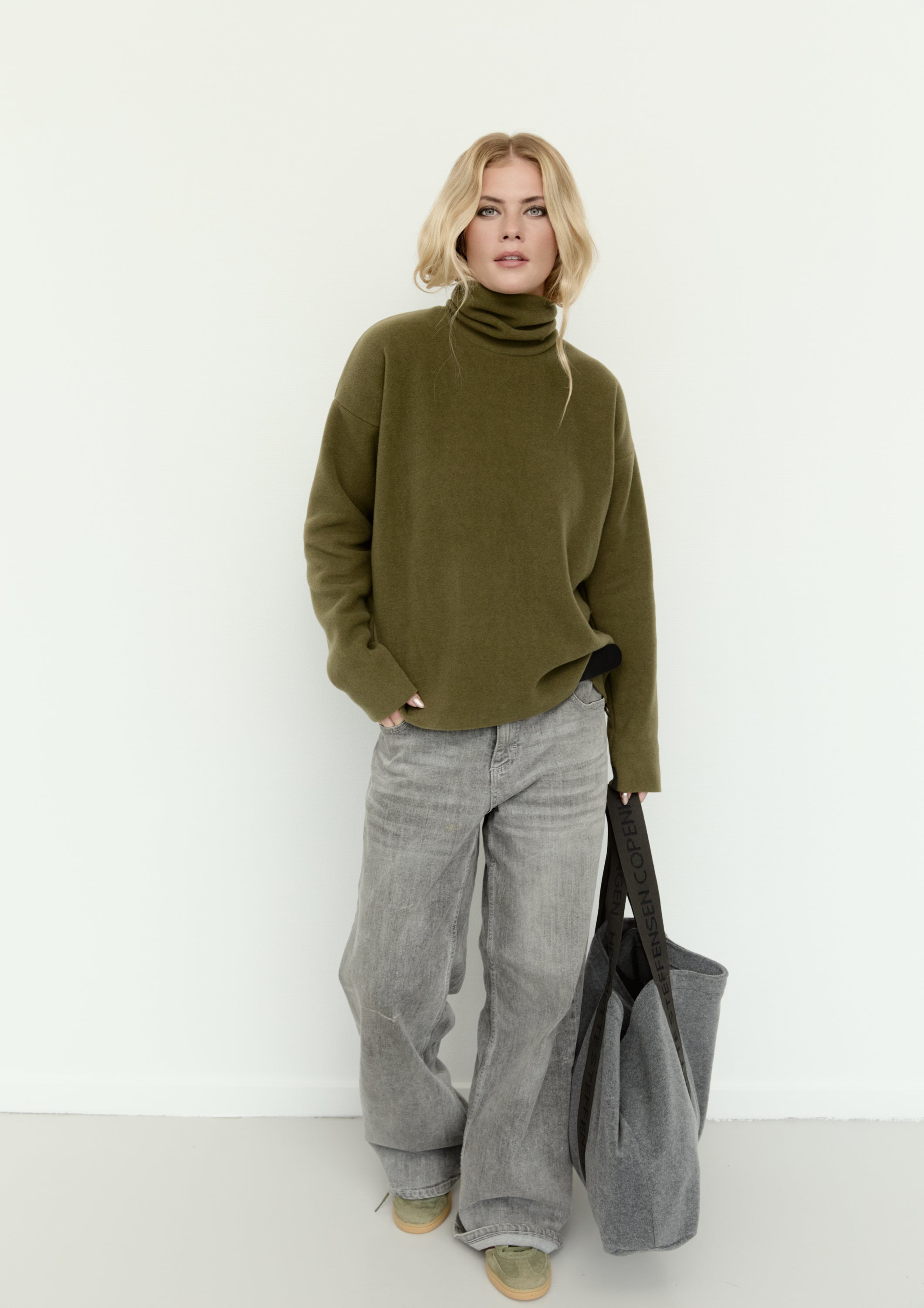 HENRIETTE STEFFENSEN COPENHAGEN BLUSE HØJ HALS - 1360 BLUSER MOSS 611