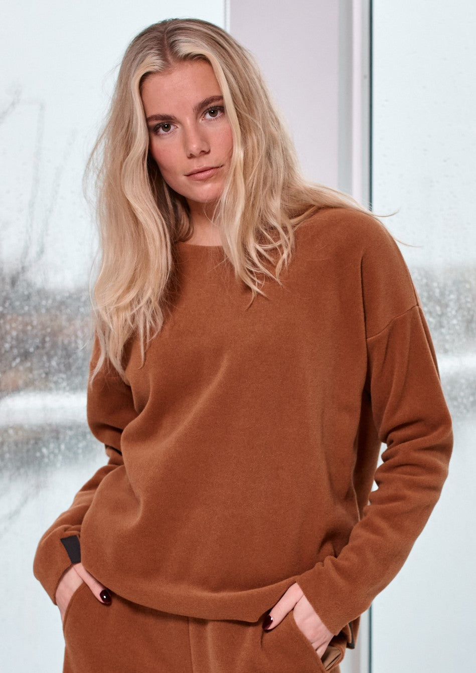 HENRIETTE STEFFENSEN COPENHAGEN BLUSE RUND HALS - 1359 BLUSER RUST 706