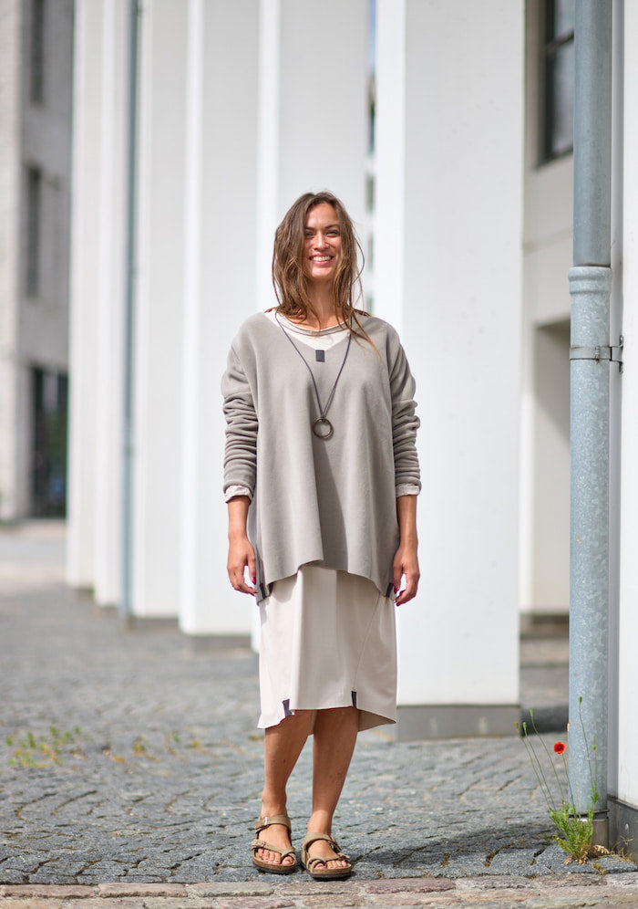 HENRIETTE STEFFENSEN COPENHAGEN BLUSE V-HALS - 1336 BLUSER ELEPHANT 654