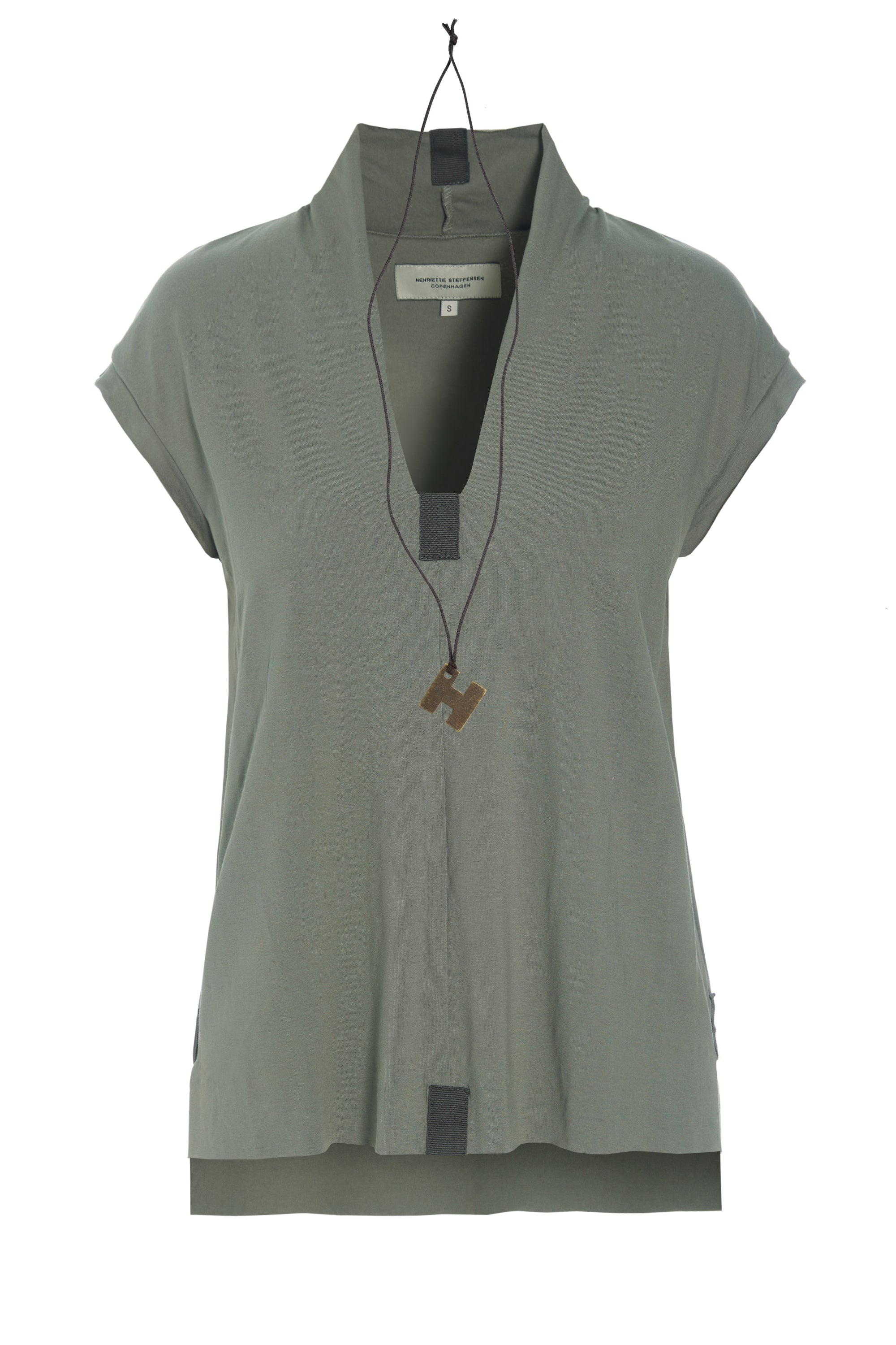 HENRIETTE STEFFENSEN COPENHAGEN BLUSE V-HALS - 96103 T-SHIRTS DUSTY GREEN 609