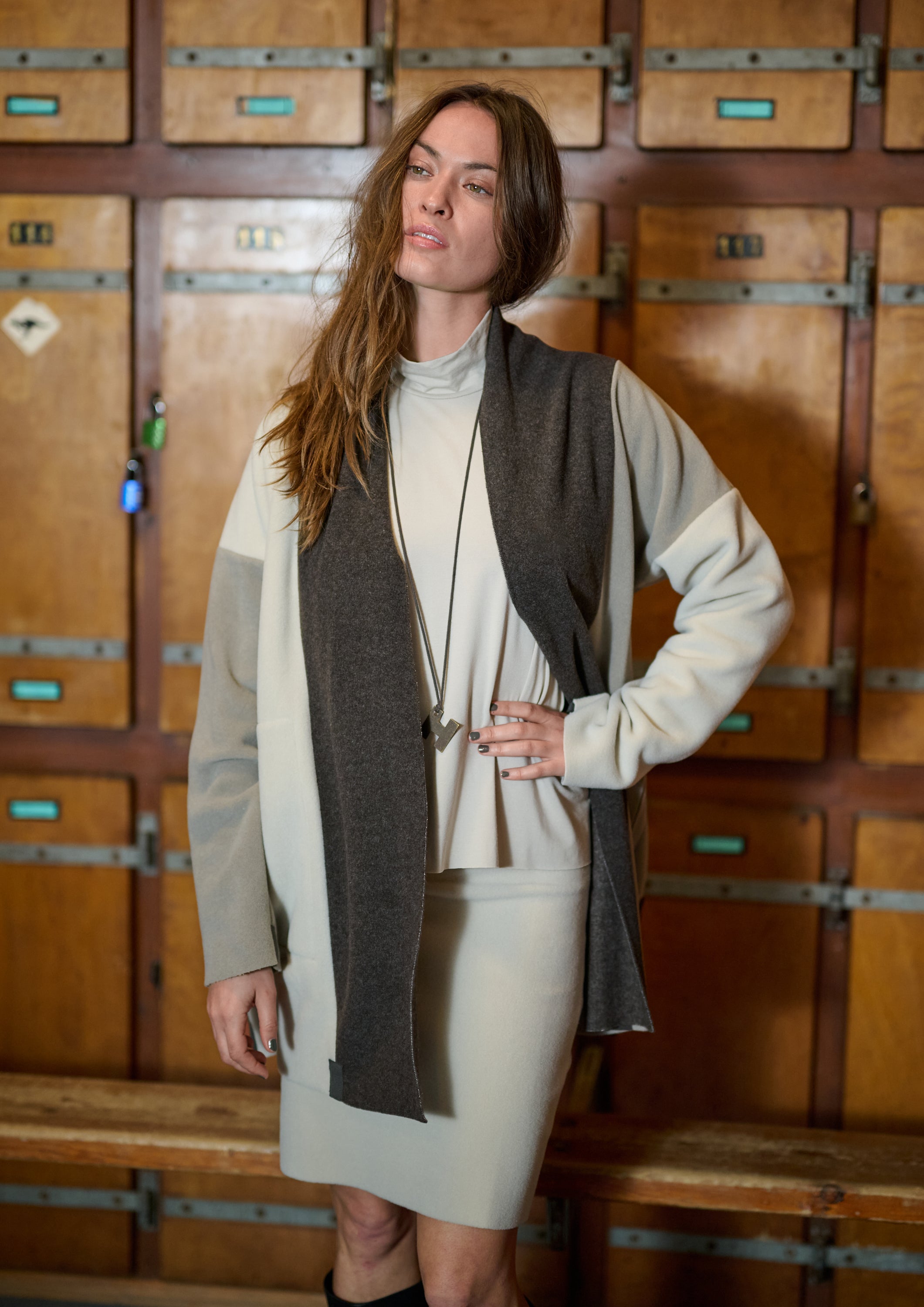 HENRIETTE STEFFENSEN COPENHAGEN CARDIGAN PATCH - 7172 CARDIGANS CHOKOLATE/ELEPH/KIT 324