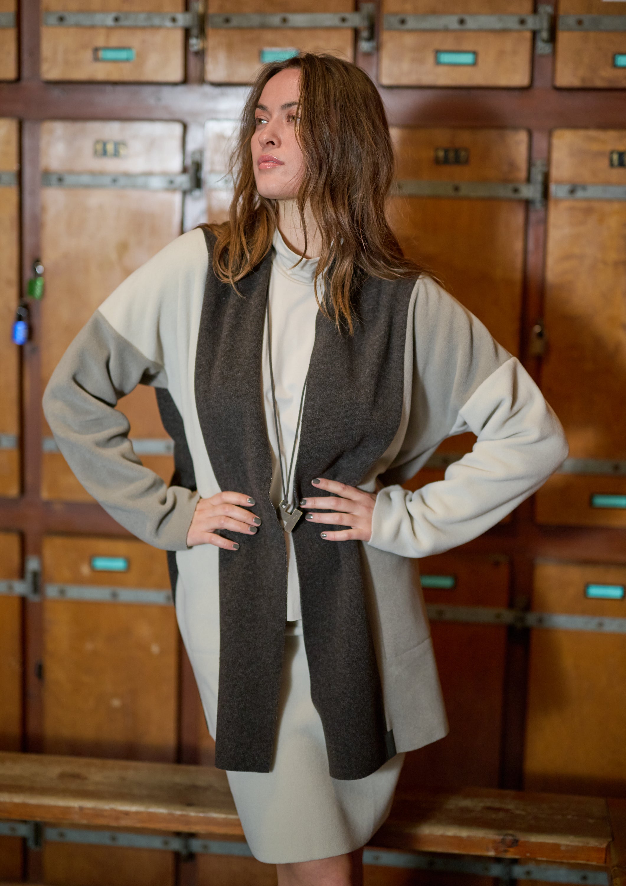 HENRIETTE STEFFENSEN COPENHAGEN CARDIGAN PATCH - 7172 CARDIGANS CHOKOLATE/ELEPH/KIT 324