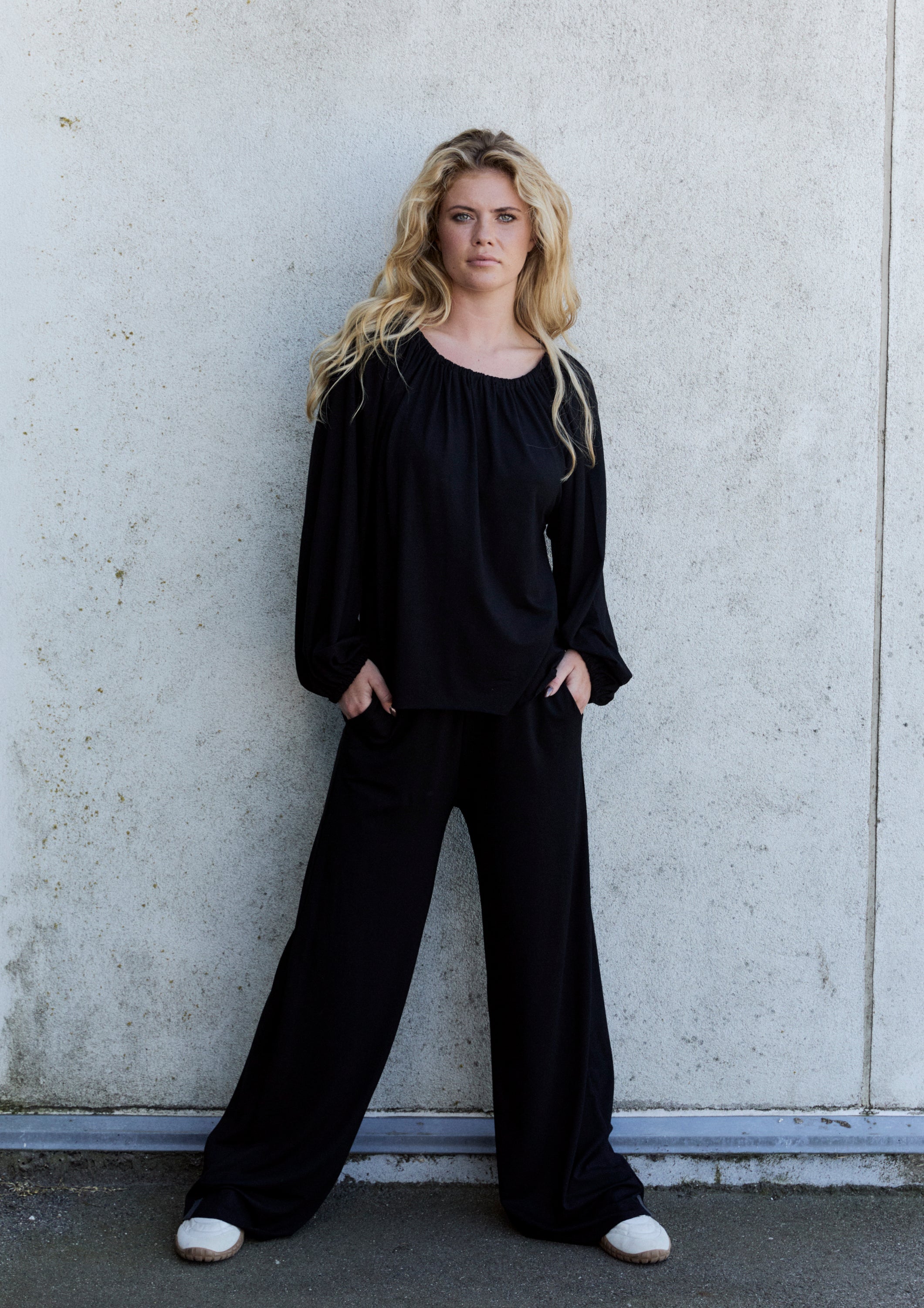 HENRIETTE STEFFENSEN COPENHAGEN FLARE BUKSER - 99013 BUKSER BLACK 900