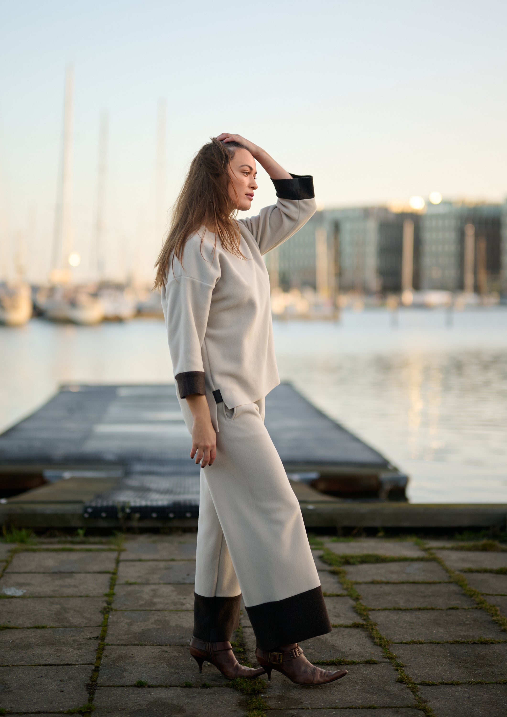 HENRIETTE STEFFENSEN COPENHAGEN FLARE BUKSER 2 farvet - 2119 BUKSER KIT/CHOKOLATE 326