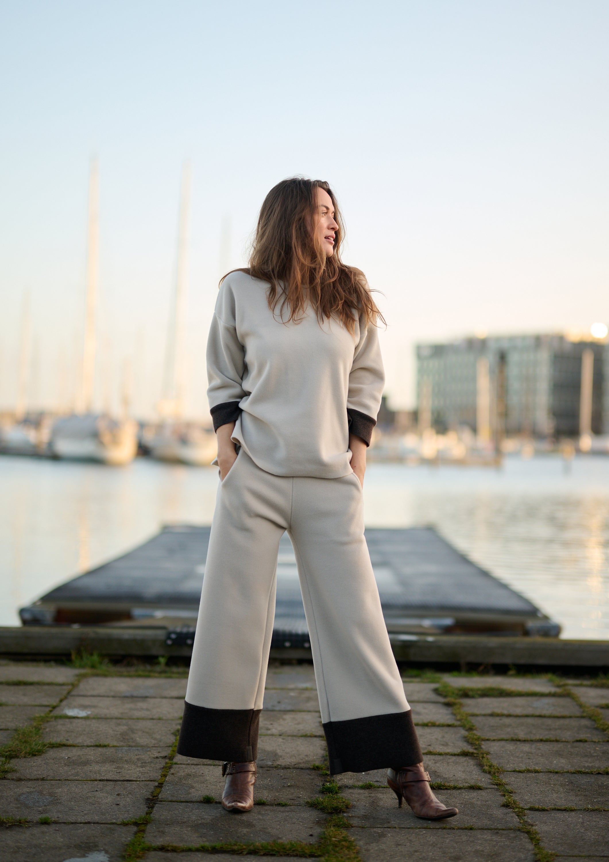 HENRIETTE STEFFENSEN COPENHAGEN FLARE BUKSER 2 farvet - 2119 BUKSER KIT/CHOKOLATE 326