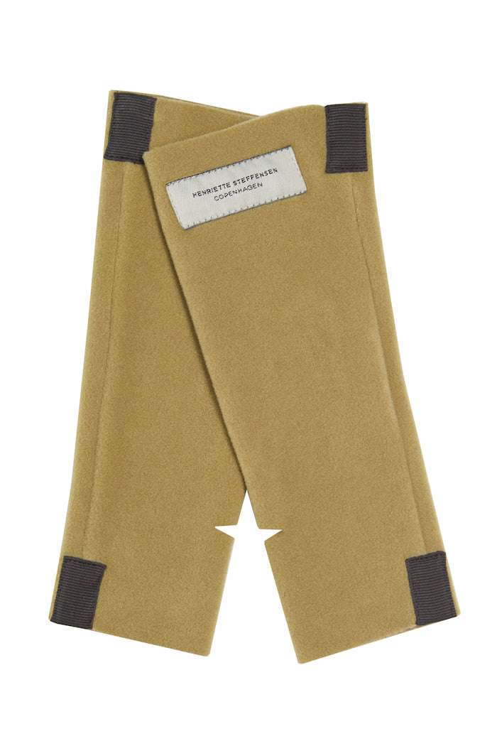 HENRIETTE STEFFENSEN COPENHAGEN HÅNDLEDSVARMERE - 6022 WRIST WARMERS OLIVE 655