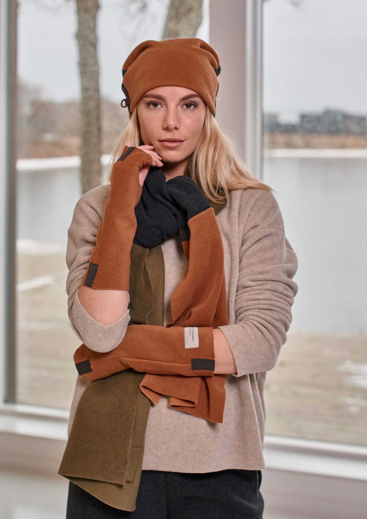 HENRIETTE STEFFENSEN COPENHAGEN HÅNDLEDSVARMERE - 6022 WRIST WARMERS RUST 706