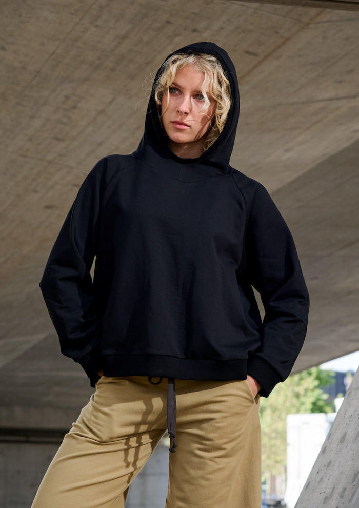 HENRIETTE STEFFENSEN COPENHAGEN HÆTTETRØJE - 71014 HOODIES BLACK 900