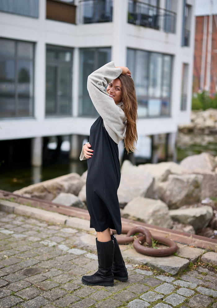 HENRIETTE STEFFENSEN COPENHAGEN KJOLE MED SMYKKE - 98057 KJOLER BLACK 900