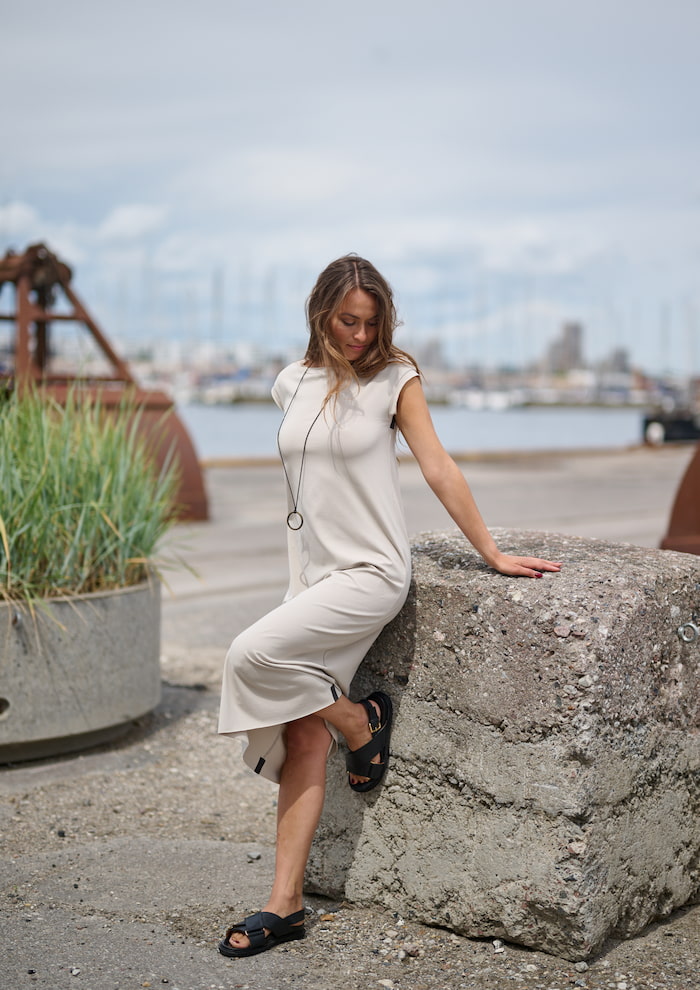 HENRIETTE STEFFENSEN COPENHAGEN LANG KJOLE M/SMYKKE - 98055 KJOLER KIT 831