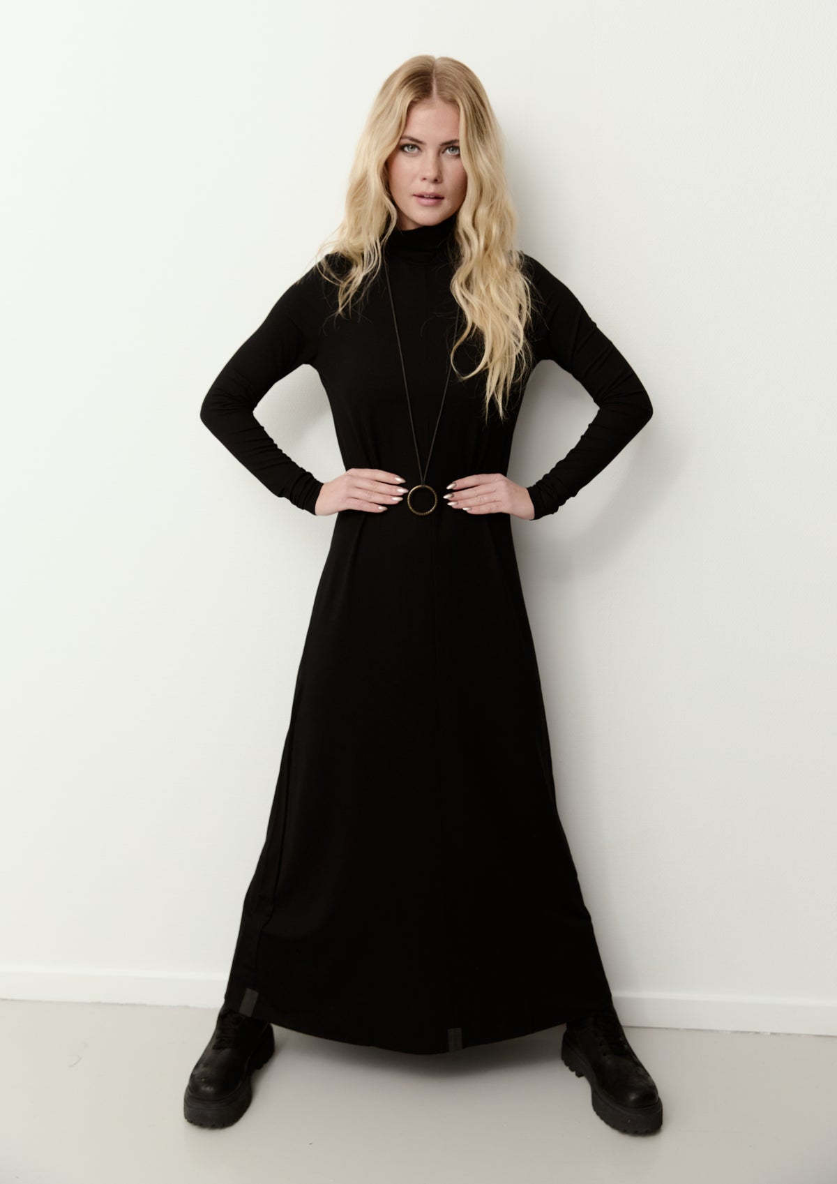 HENRIETTE STEFFENSEN COPENHAGEN LANG KJOLE M/SMYKKE - 98058 KJOLER BLACK 900