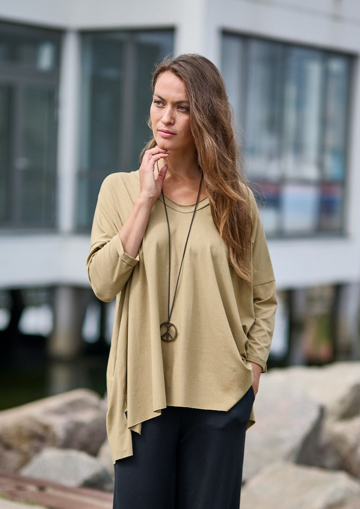 HENRIETTE STEFFENSEN COPENHAGEN OVERSIZED BLUSE V-HALS - 96078 BLUSER OLIVE 655