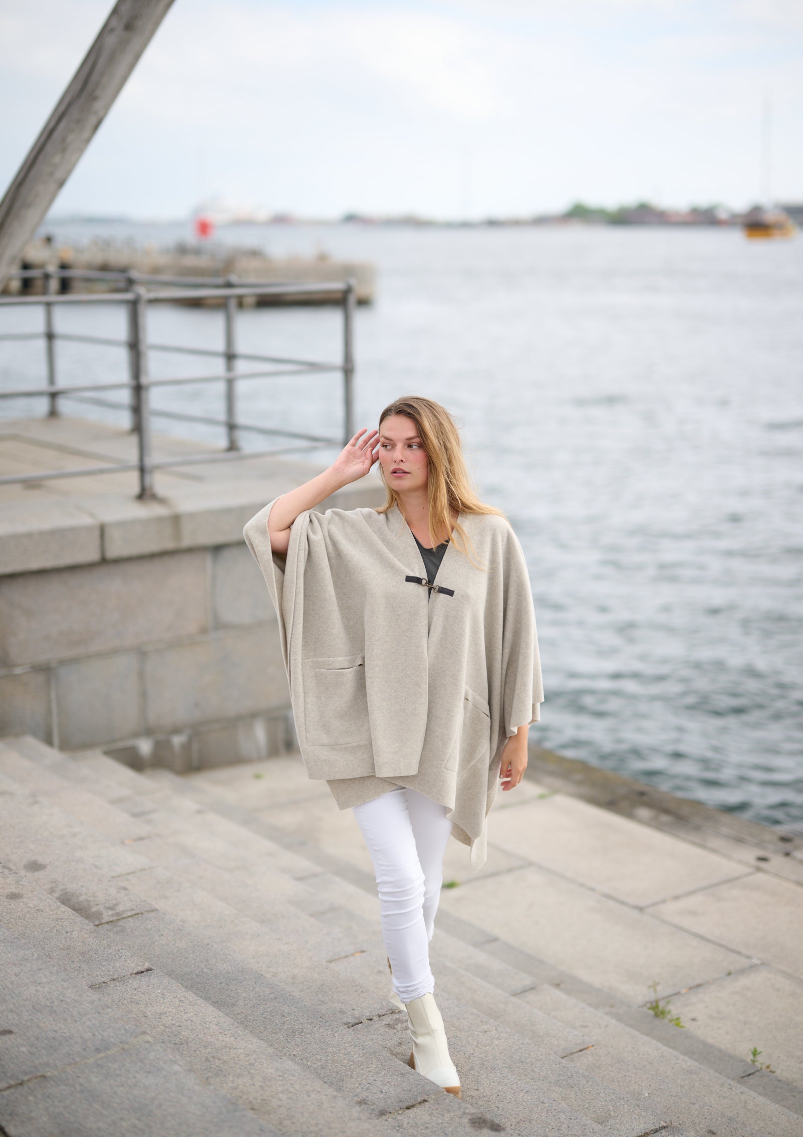 HENRIETTE STEFFENSEN COPENHAGEN SLAG - 4120 PONCHOS SAND 805