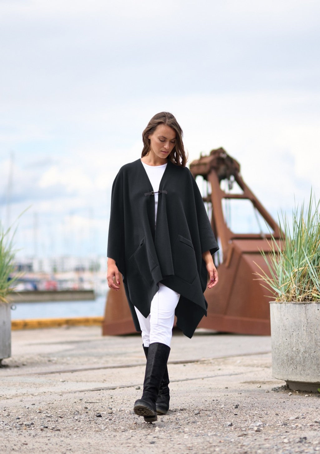 HENRIETTE STEFFENSEN COPENHAGEN SLAG - 4120 PONCHOS SOFT BLACK 914