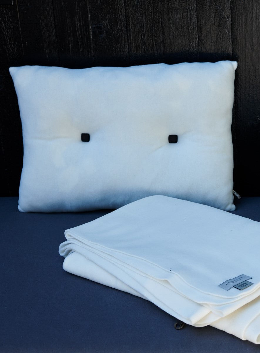 HENRIETTE STEFFENSEN COPENHAGEN TÆPPE STORT HS - 6025 HOME OFF WHITE 802