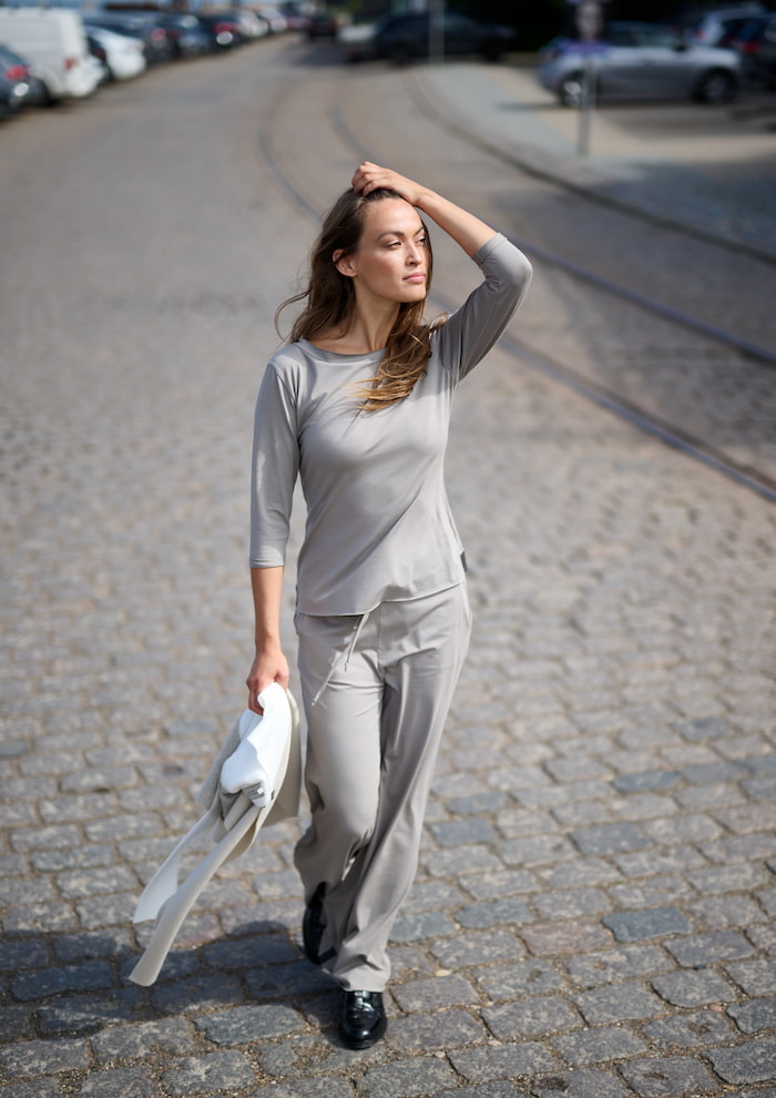 HENRIETTE STEFFENSEN COPENHAGEN TREKANTET HALSTØRKLÆDE NO WASTE - 4078NW SCARFS KIT/OW/SAND 466