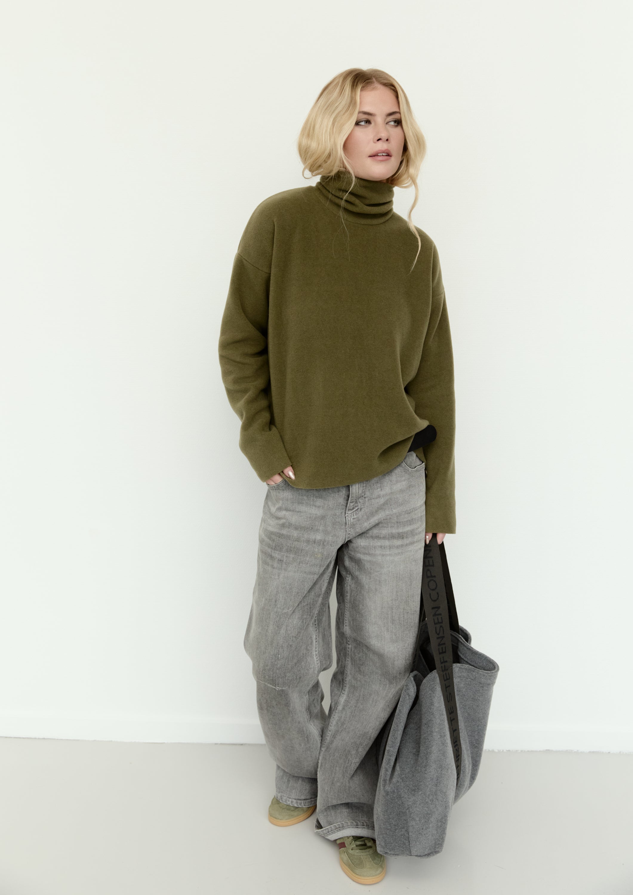 HENRIETTE STEFFENSEN COPENHAGEN BLUSE HØJ HALS - 1360 BLUSER MOSS 611