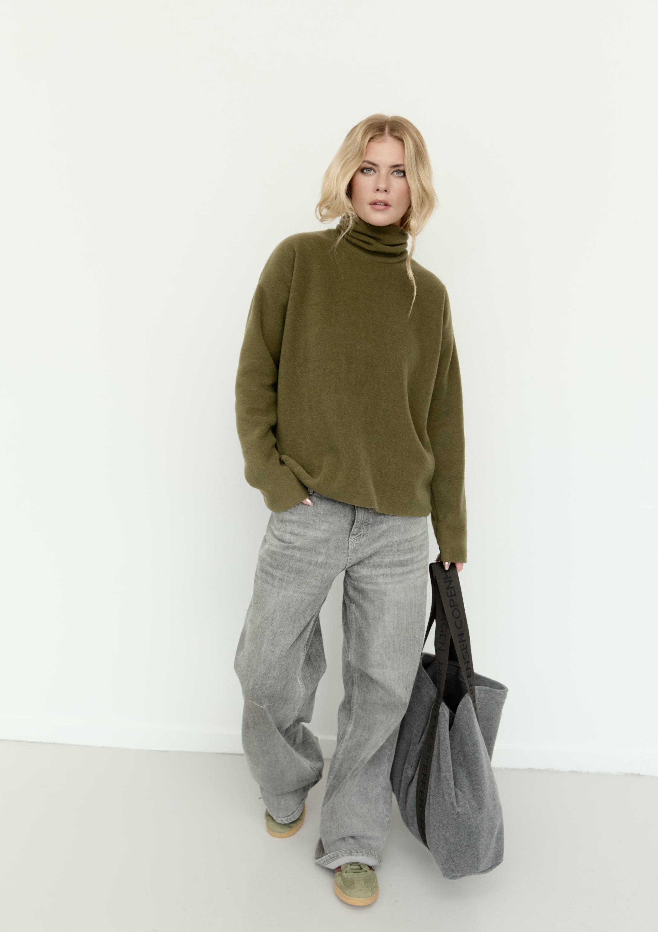 HENRIETTE STEFFENSEN COPENHAGEN BLUSE HØJ HALS - 1360 BLUSER MOSS 611