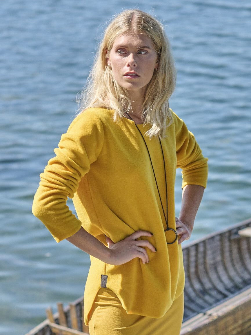 HENRIETTE STEFFENSEN COPENHAGEN BLUSE MED SIGNATUR SMYKKE - 1332 BLUSER SAFRAN 701