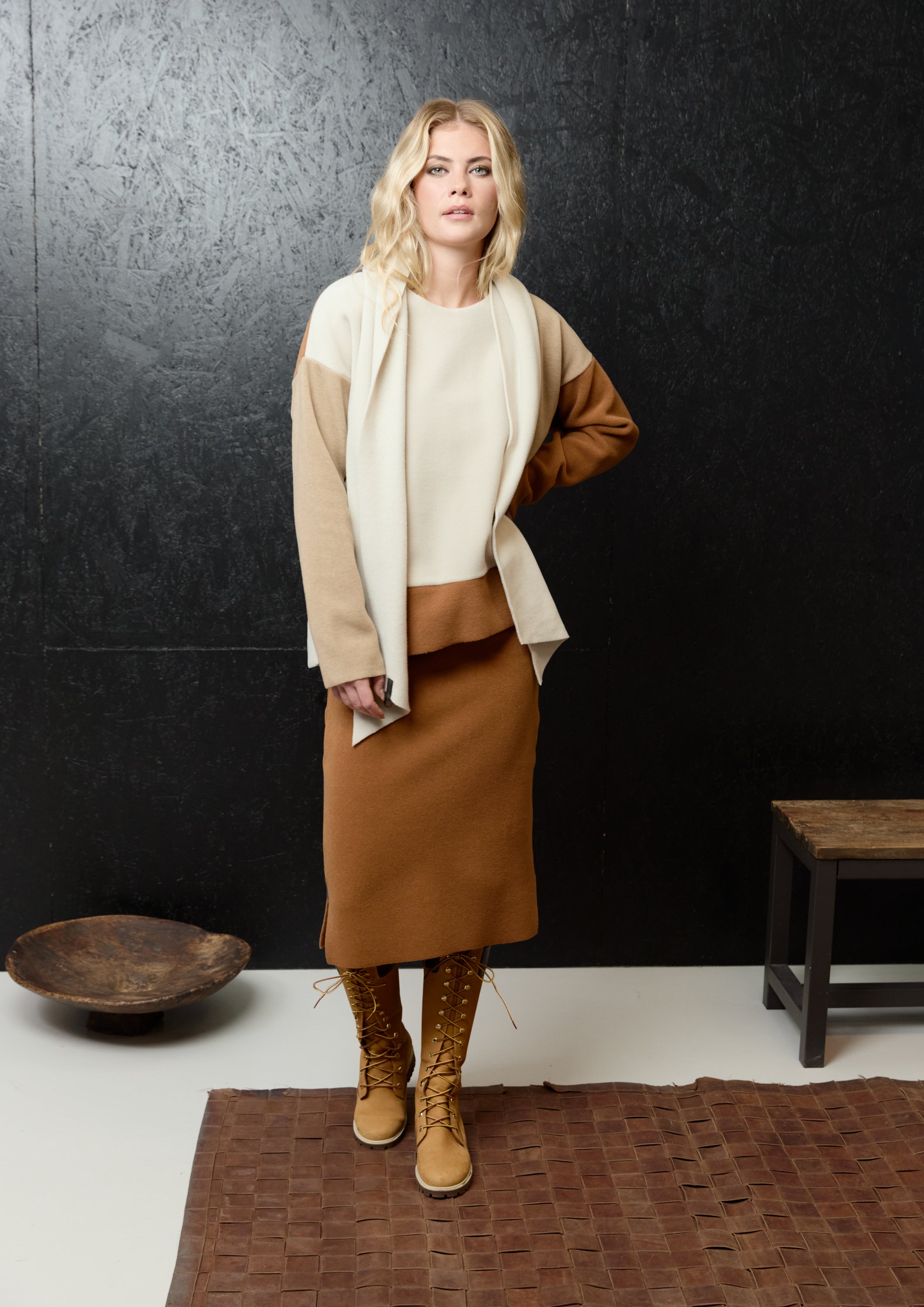 HENRIETTE STEFFENSEN COPENHAGEN BLUSE PATCH MED TØRKLÆDE - 1412 BLUSER CAMEL/KIT/RUST 442