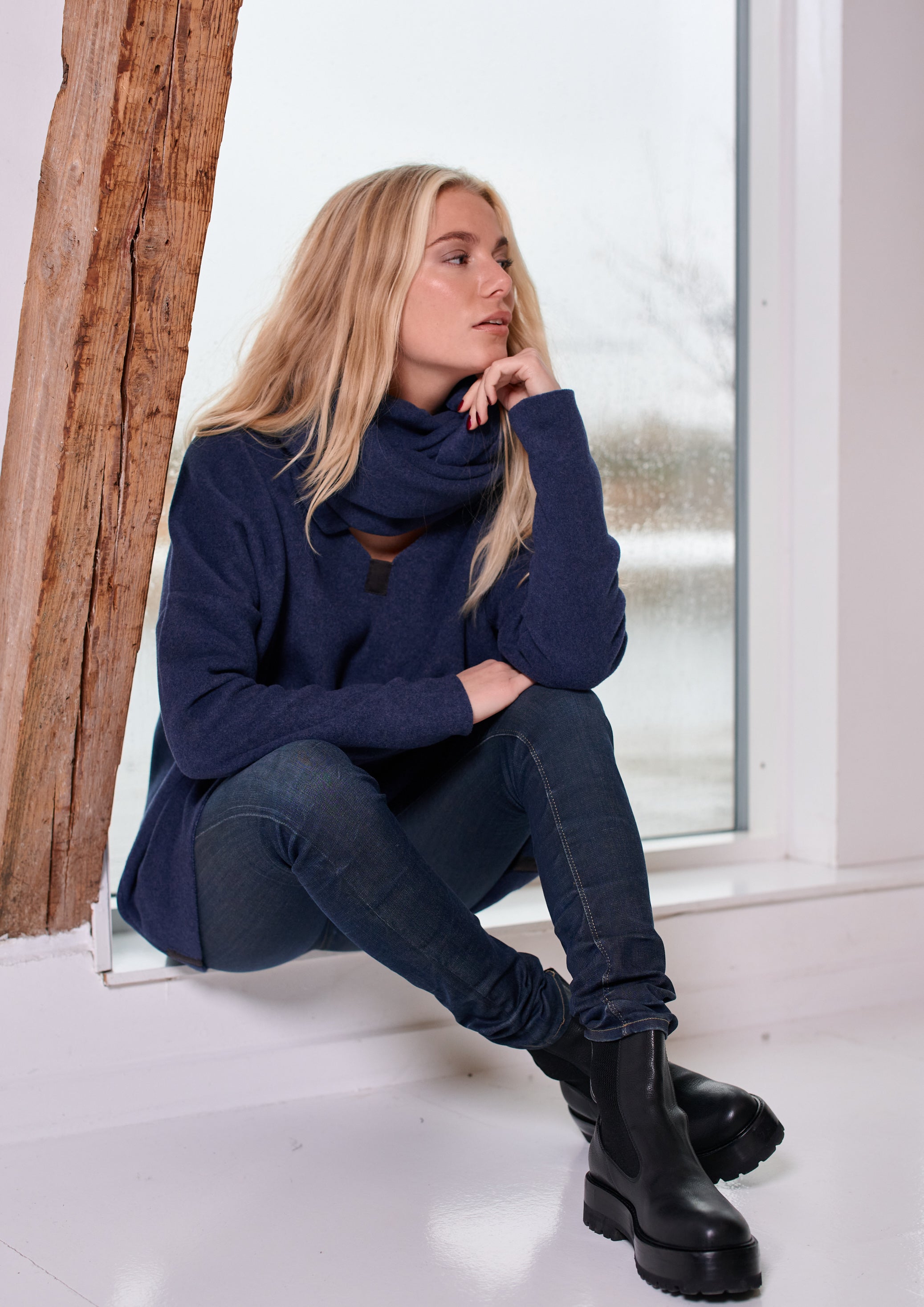 HENRIETTE STEFFENSEN COPENHAGEN BLUSE V-HALS - 1336 BLUSER DENIM 767