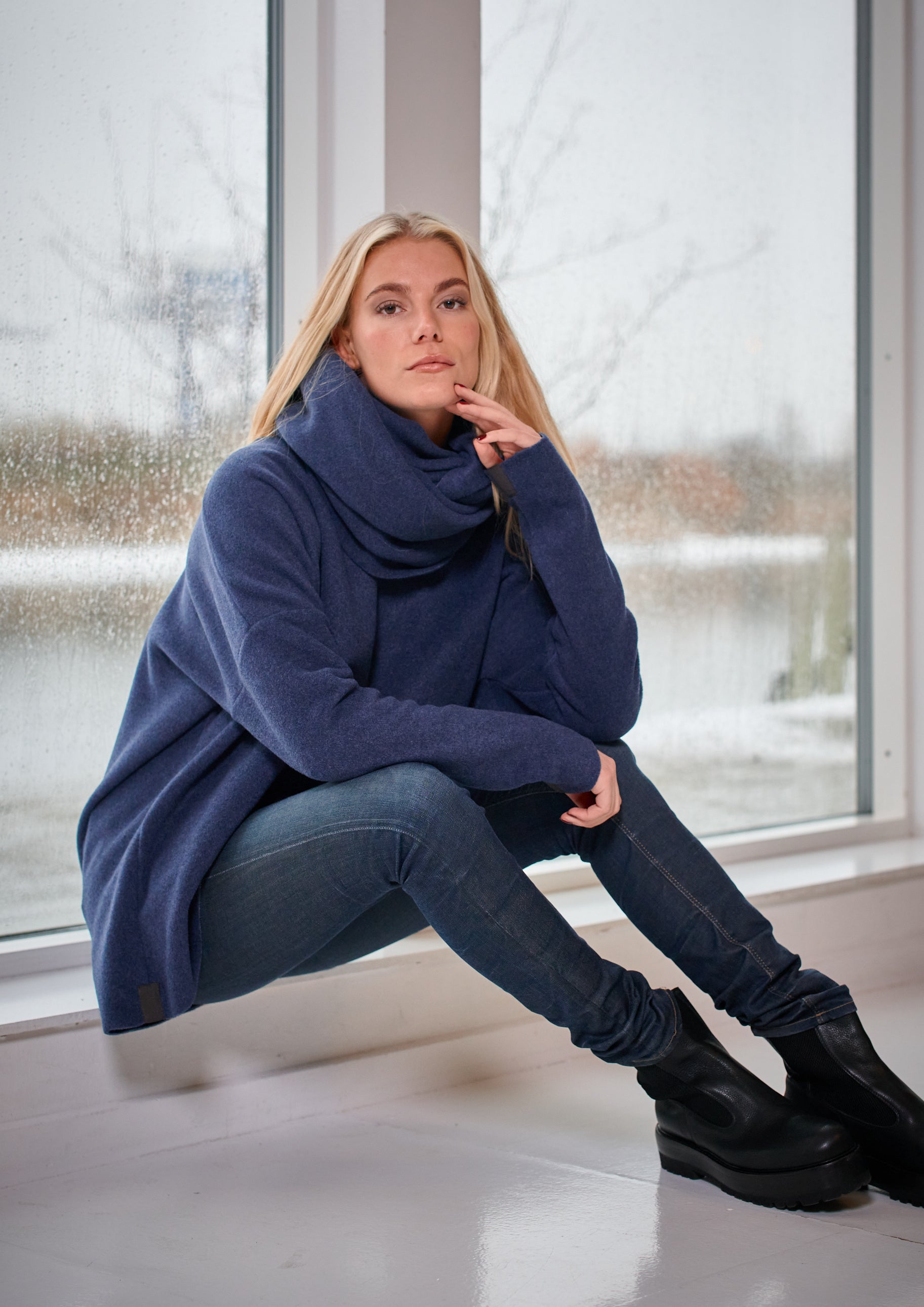 HENRIETTE STEFFENSEN COPENHAGEN BLUSE V-HALS - 1336 BLUSER DENIM 767