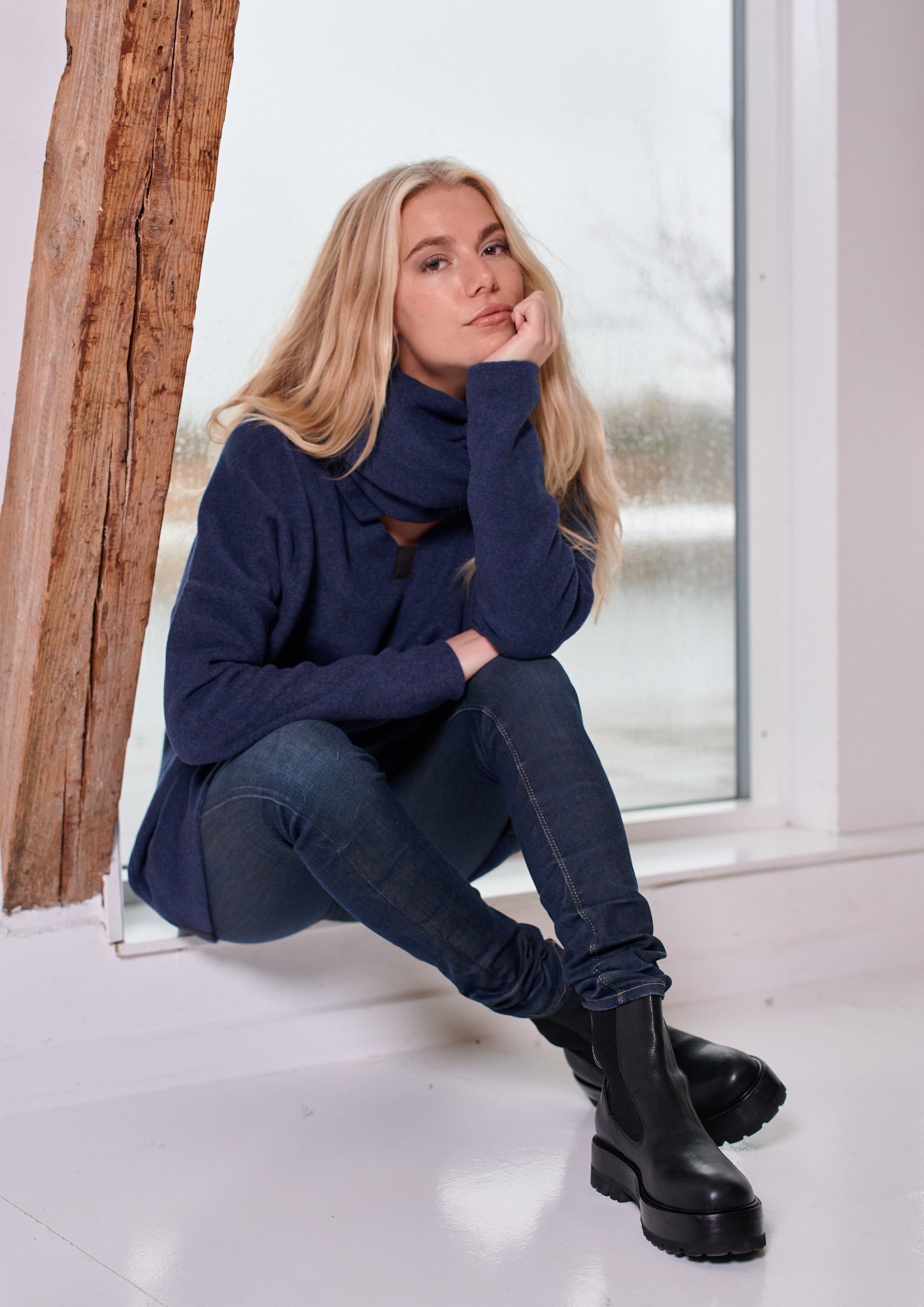 HENRIETTE STEFFENSEN COPENHAGEN BLUSE V-HALS - 1336 BLUSER DENIM 767