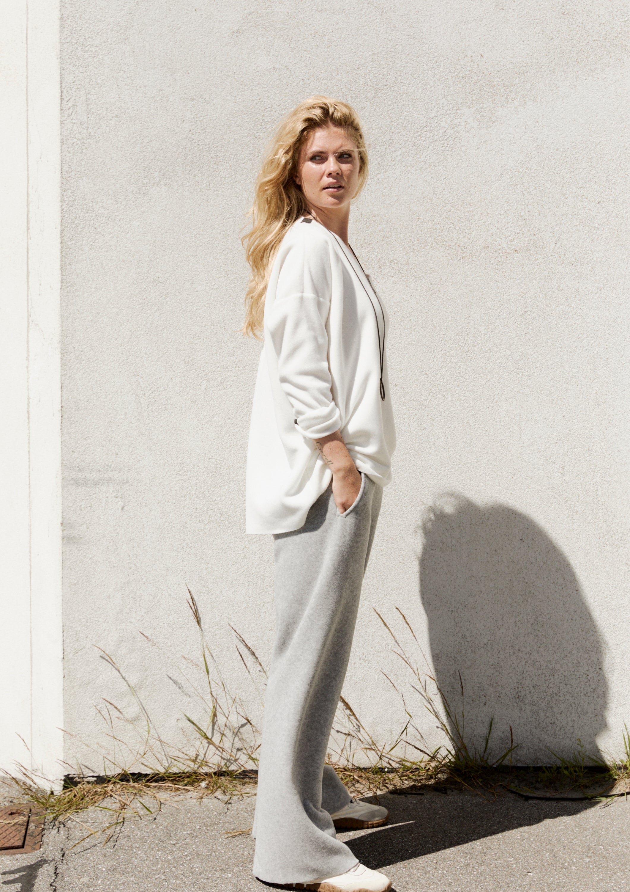 HENRIETTE STEFFENSEN COPENHAGEN BLUSE V-HALS - 1410 BLUSER OFF WHITE 802
