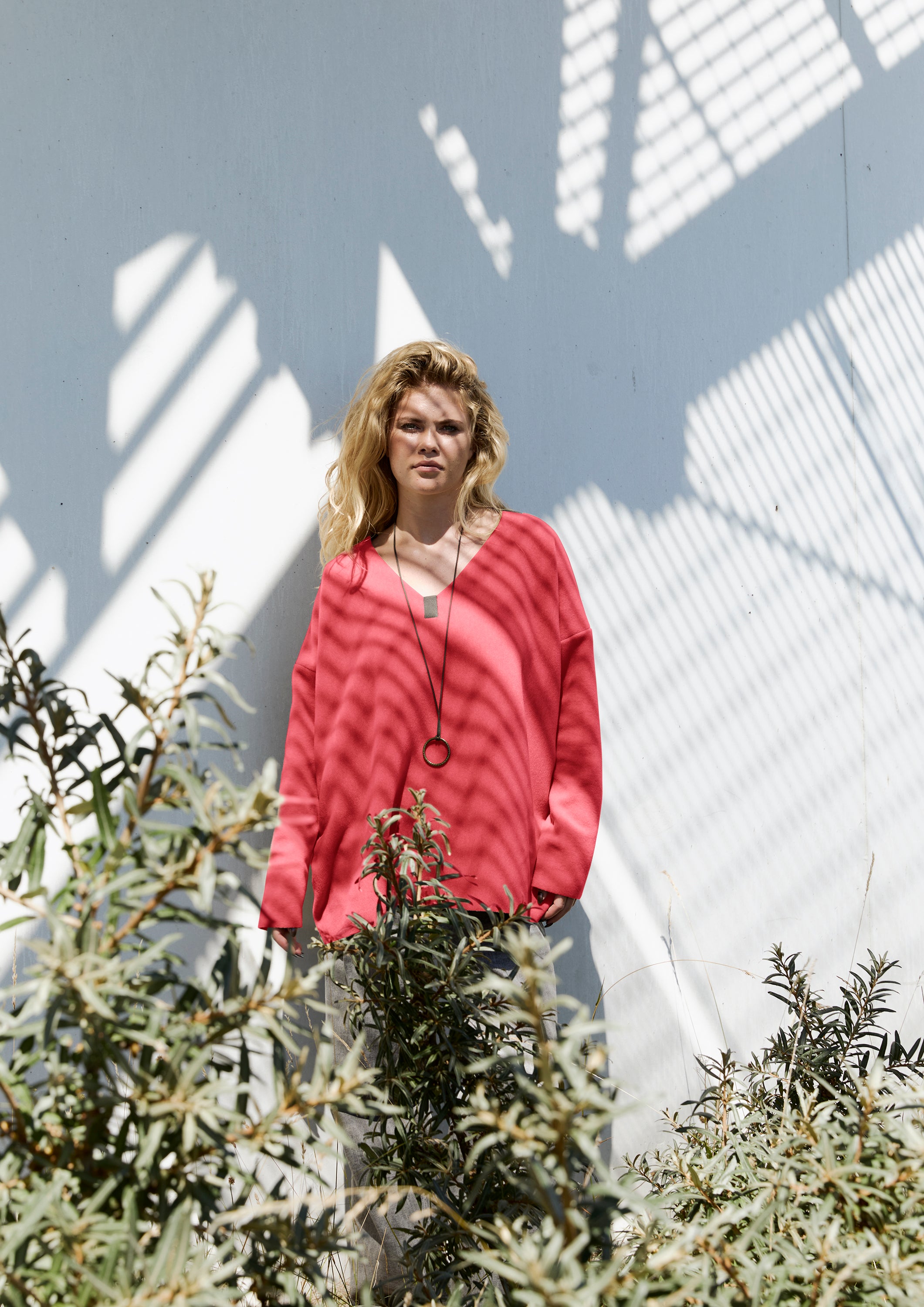 HENRIETTE STEFFENSEN COPENHAGEN BLUSE V-HALS - 1410 BLUSER SUNSET PINK 357