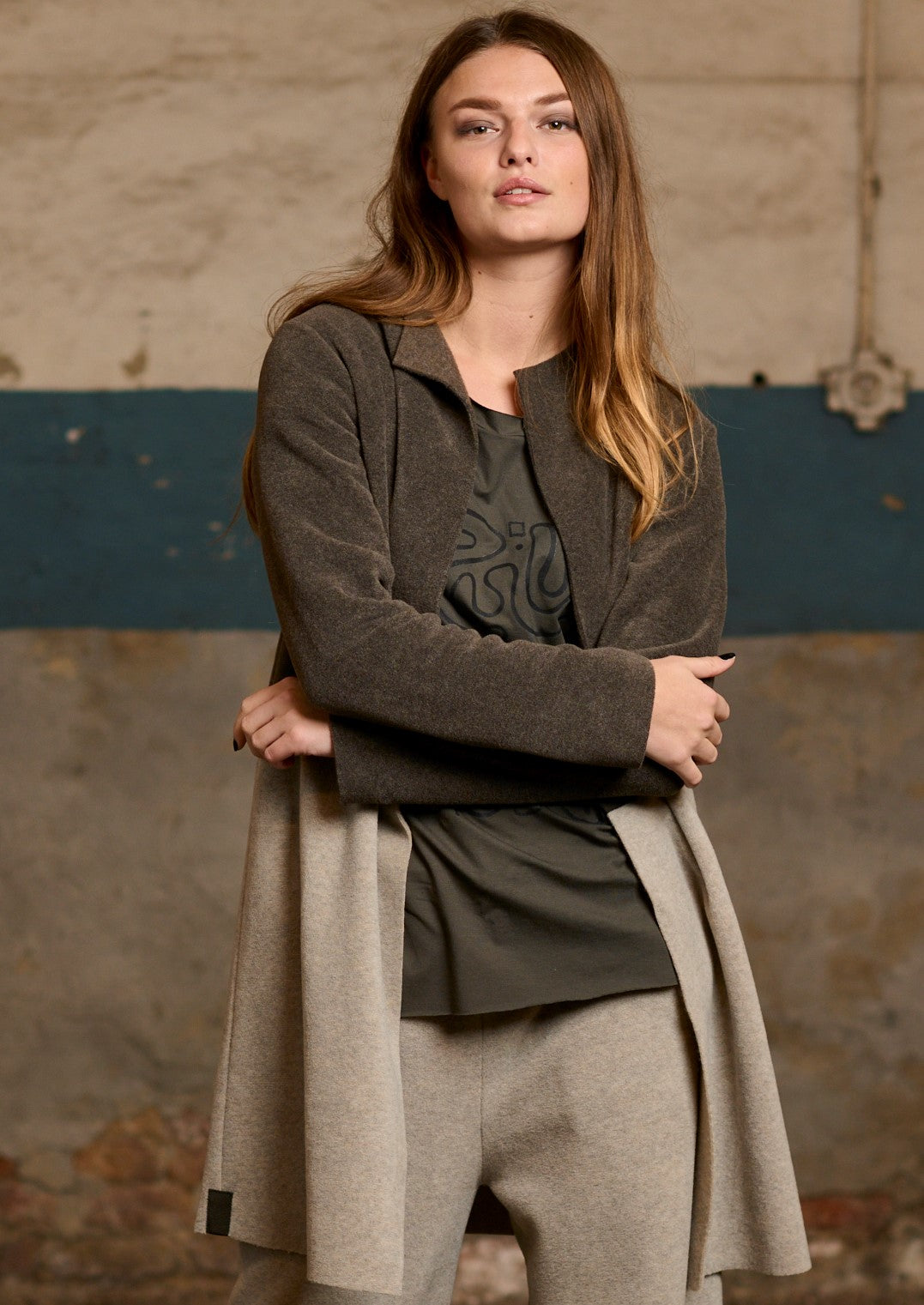 HENRIETTE STEFFENSEN COPENHAGEN CARDIGAN 2 FARVET - 7133 CARDIGANS BARK/SAND 646