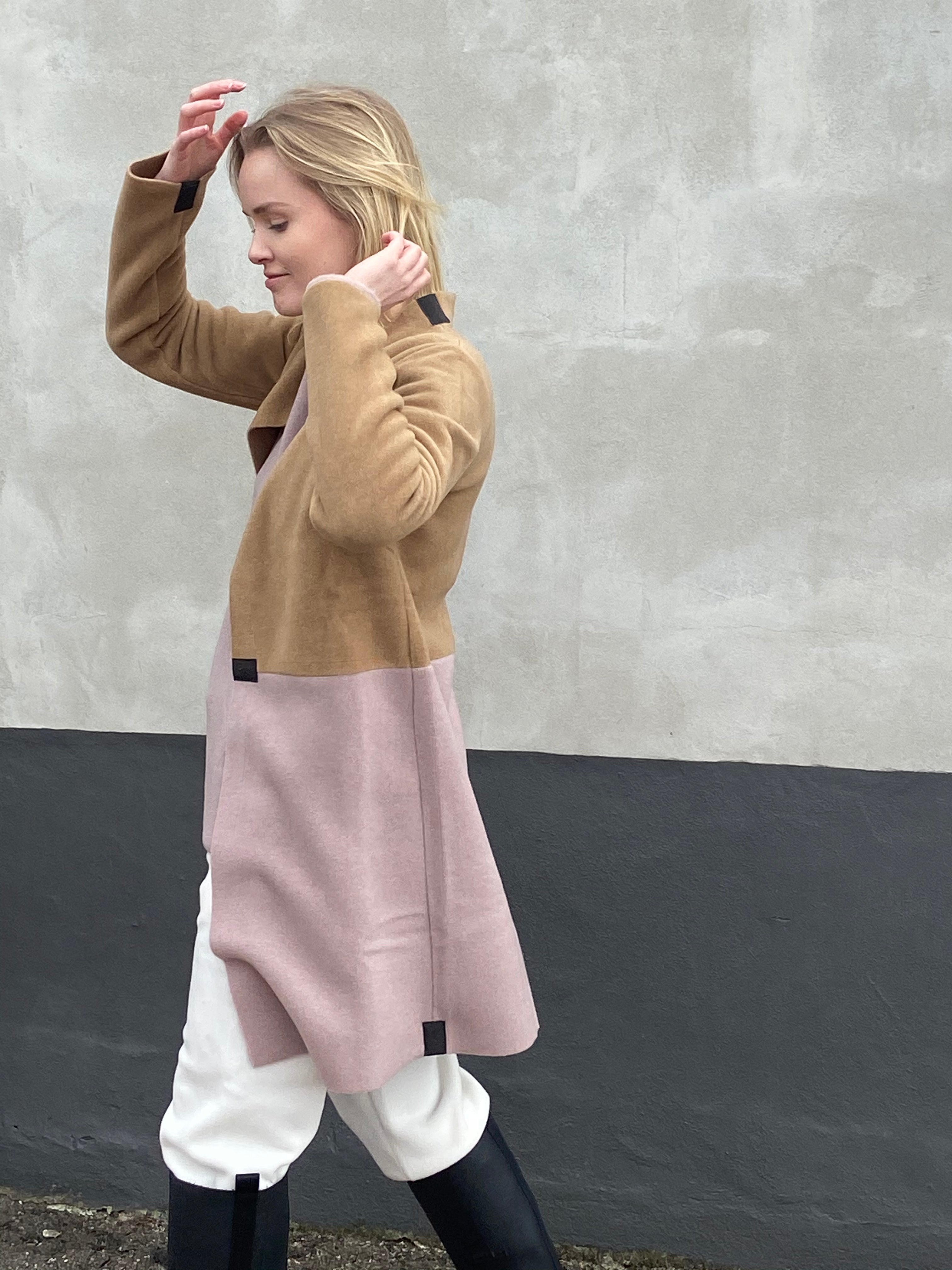 HENRIETTE STEFFENSEN COPENHAGEN CARDIGAN 2 FARVET - 7133 CARDIGANS CAMEL / NUDE 816