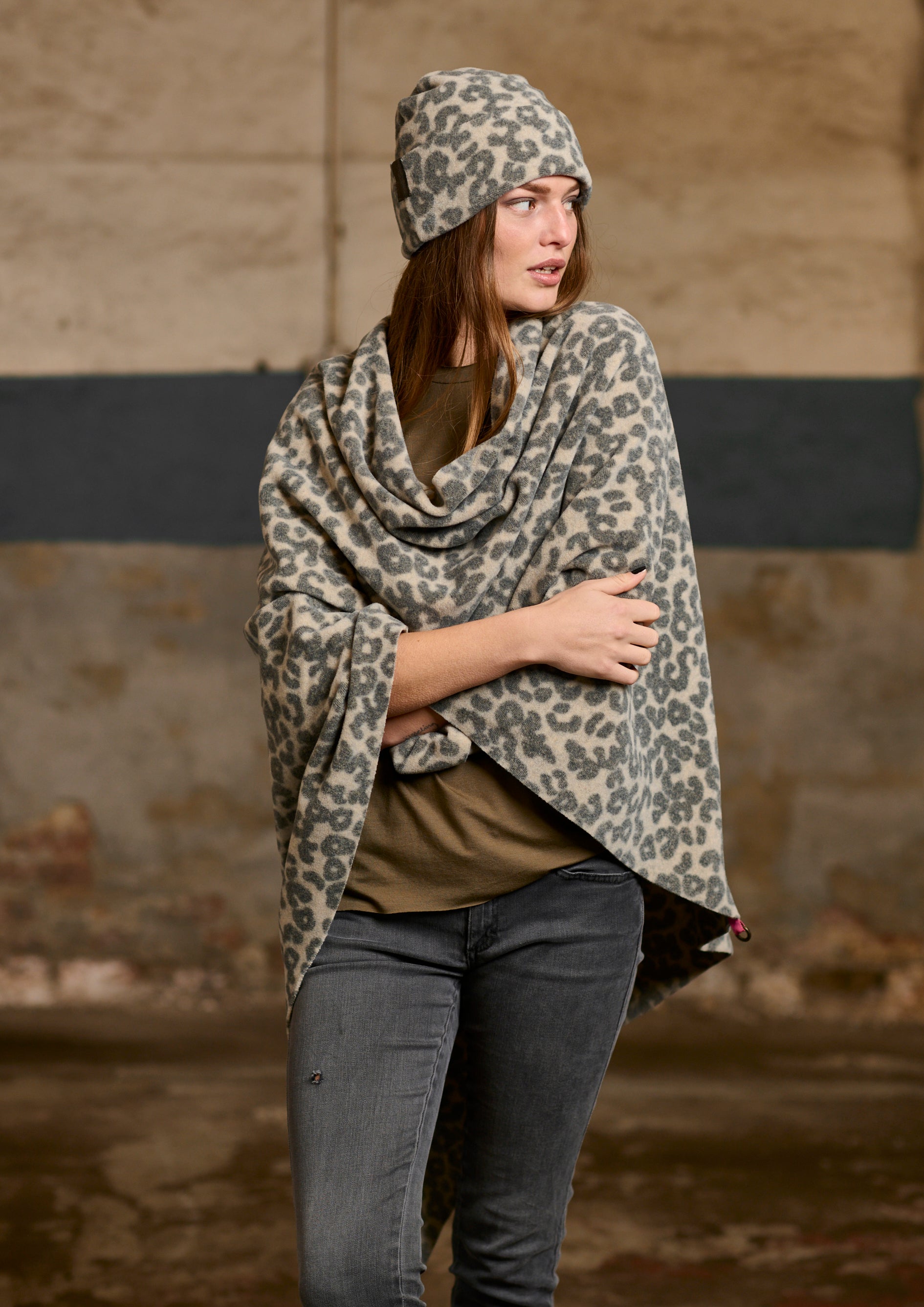 HENRIETTE STEFFENSEN COPENHAGEN EKSTRA STOR PONCHO - 4040P PONCHOS LEOPARD pink 115