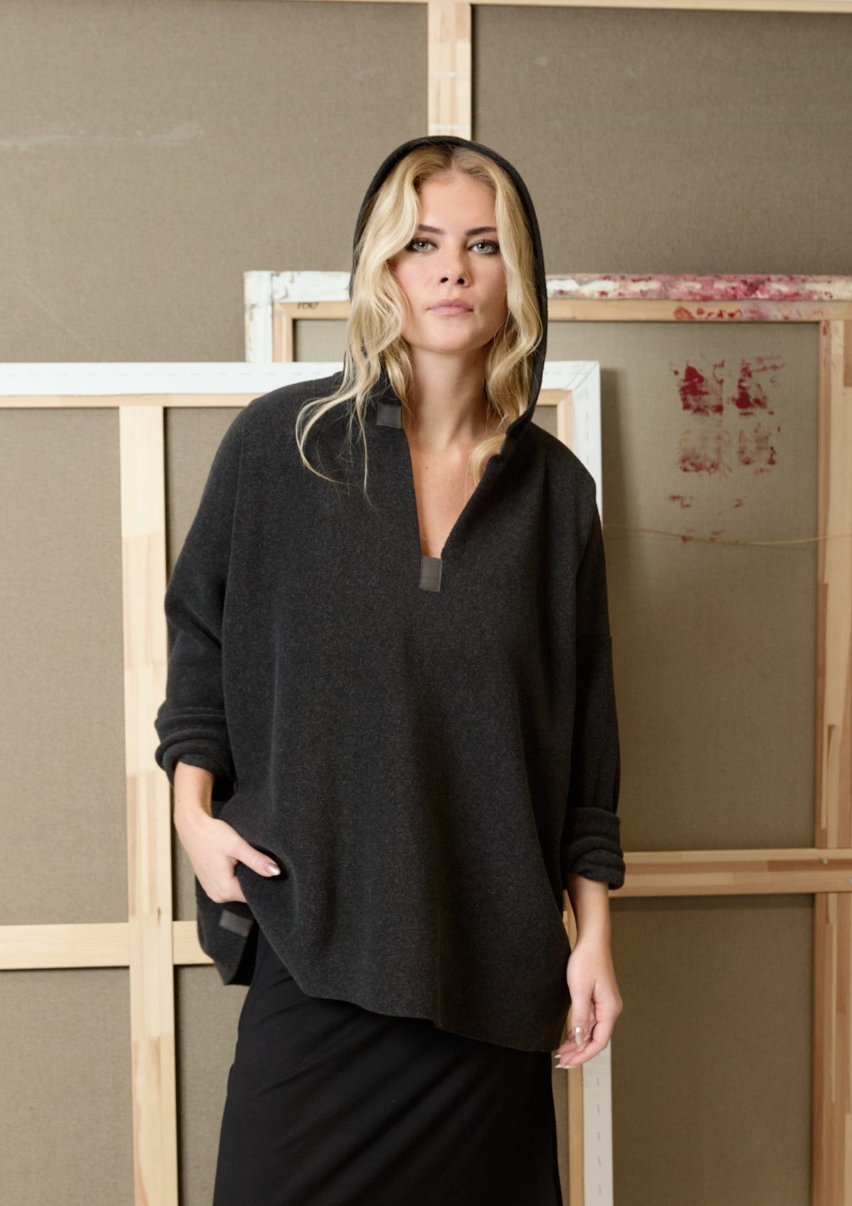 HENRIETTE STEFFENSEN COPENHAGEN HÆTTETRØJE - 1413 BLUSER SOFT BLACK 914