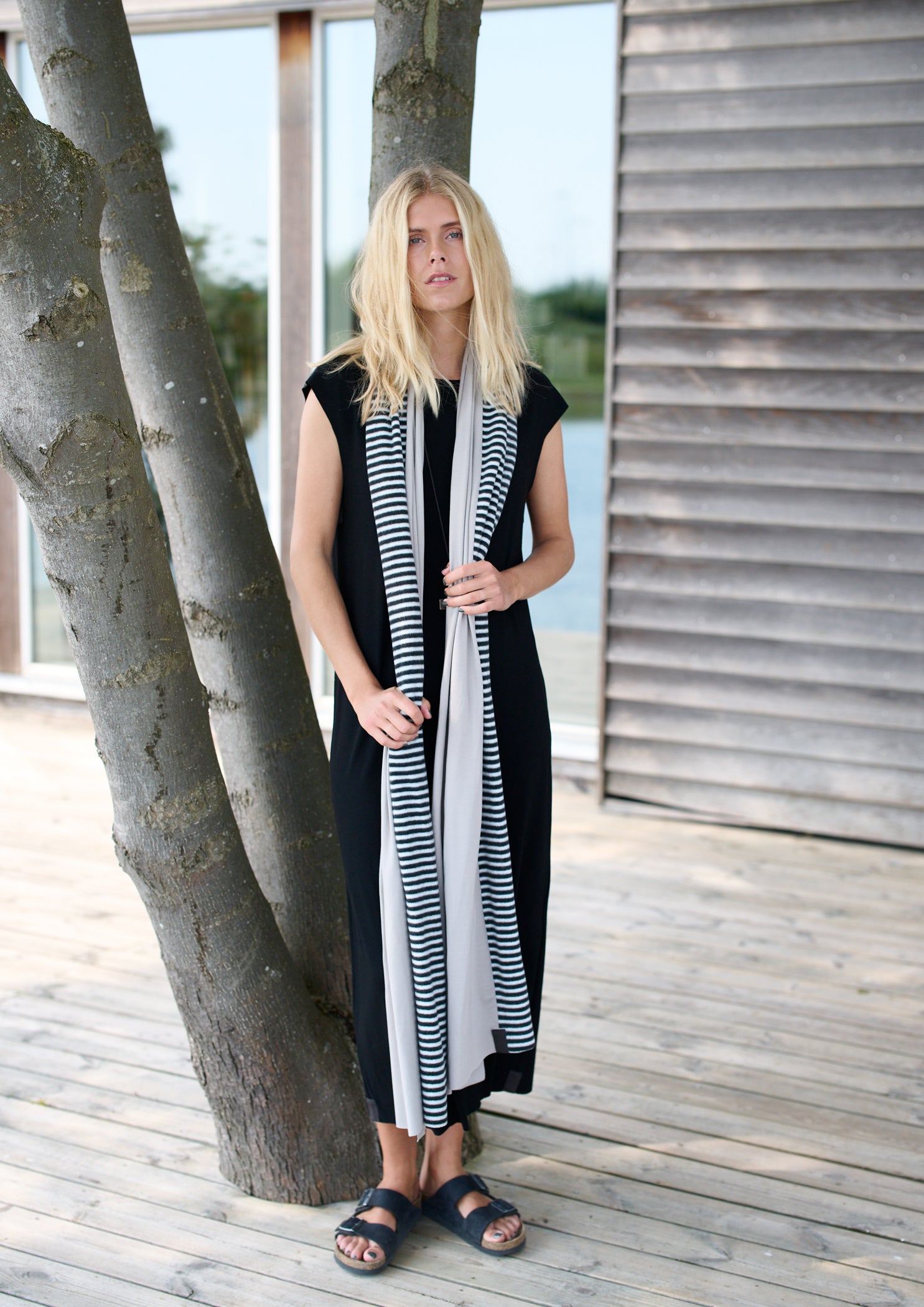 HENRIETTE STEFFENSEN COPENHAGEN KJOLE M/SMYKKE TEGN- 98044 KJOLER BLACK 900