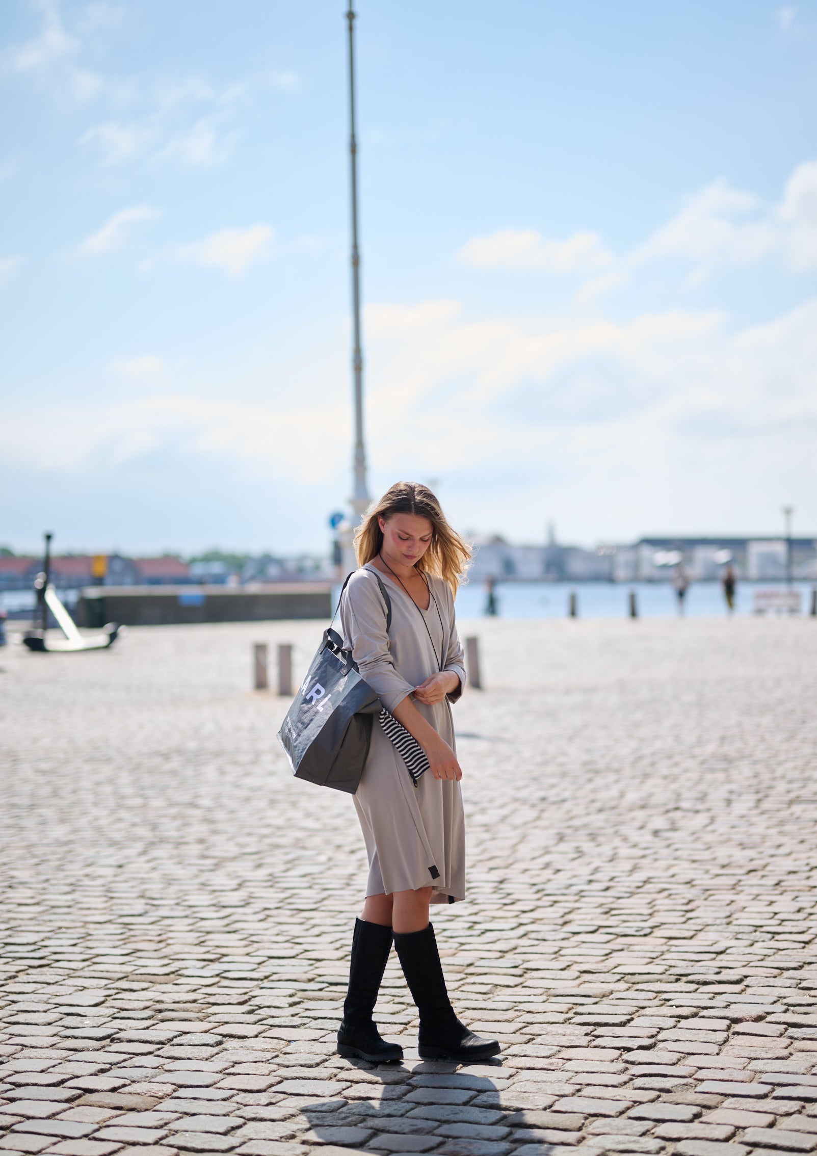 HENRIETTE STEFFENSEN COPENHAGEN KJOLE OVERSIZE - 98043 KJOLER SAND 805
