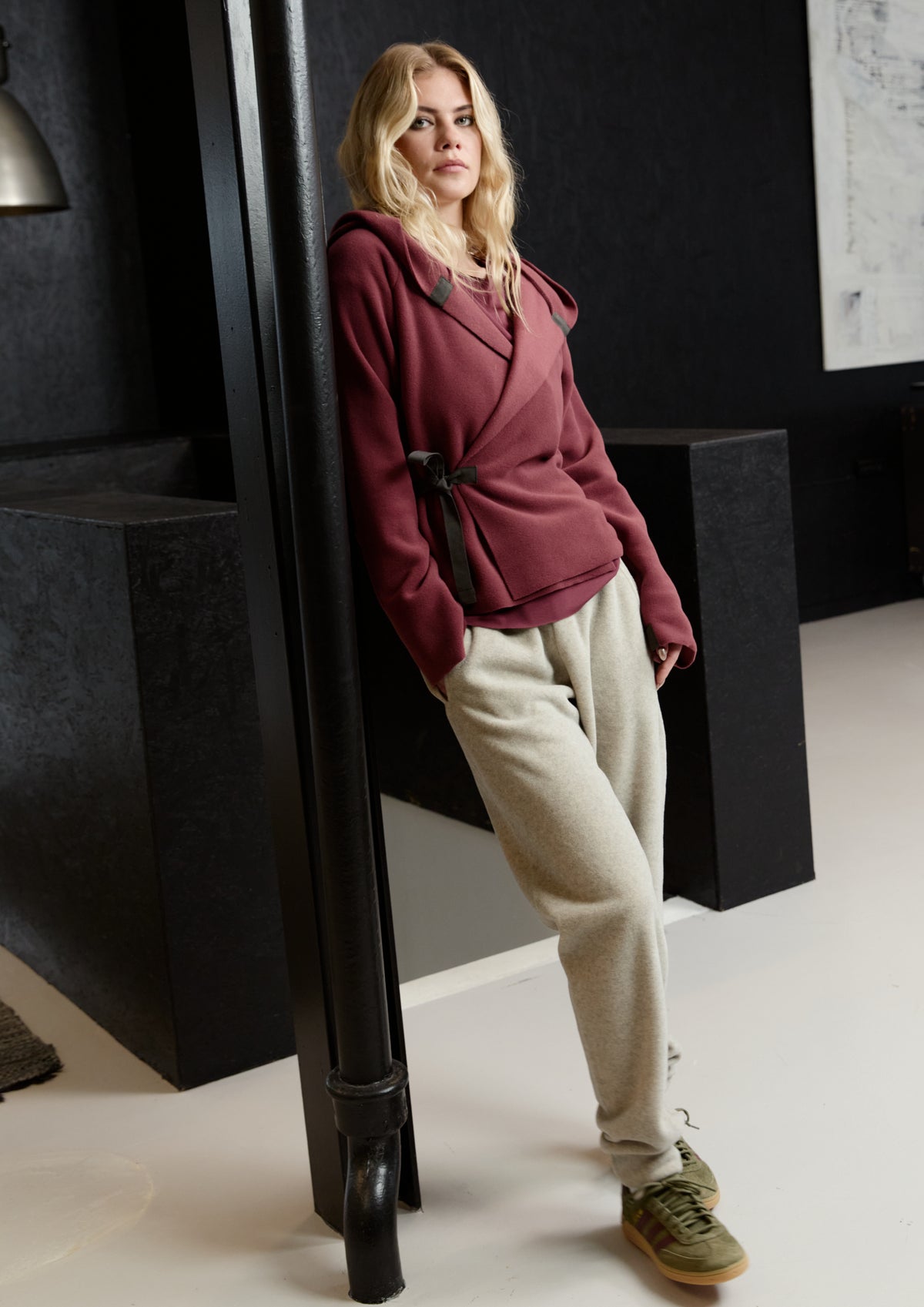 HENRIETTE STEFFENSEN COPENHAGEN KLASSISK FLEECE SLÅ OM CARDIGAN - 1009 CARDIGANS BORDEAUX 474