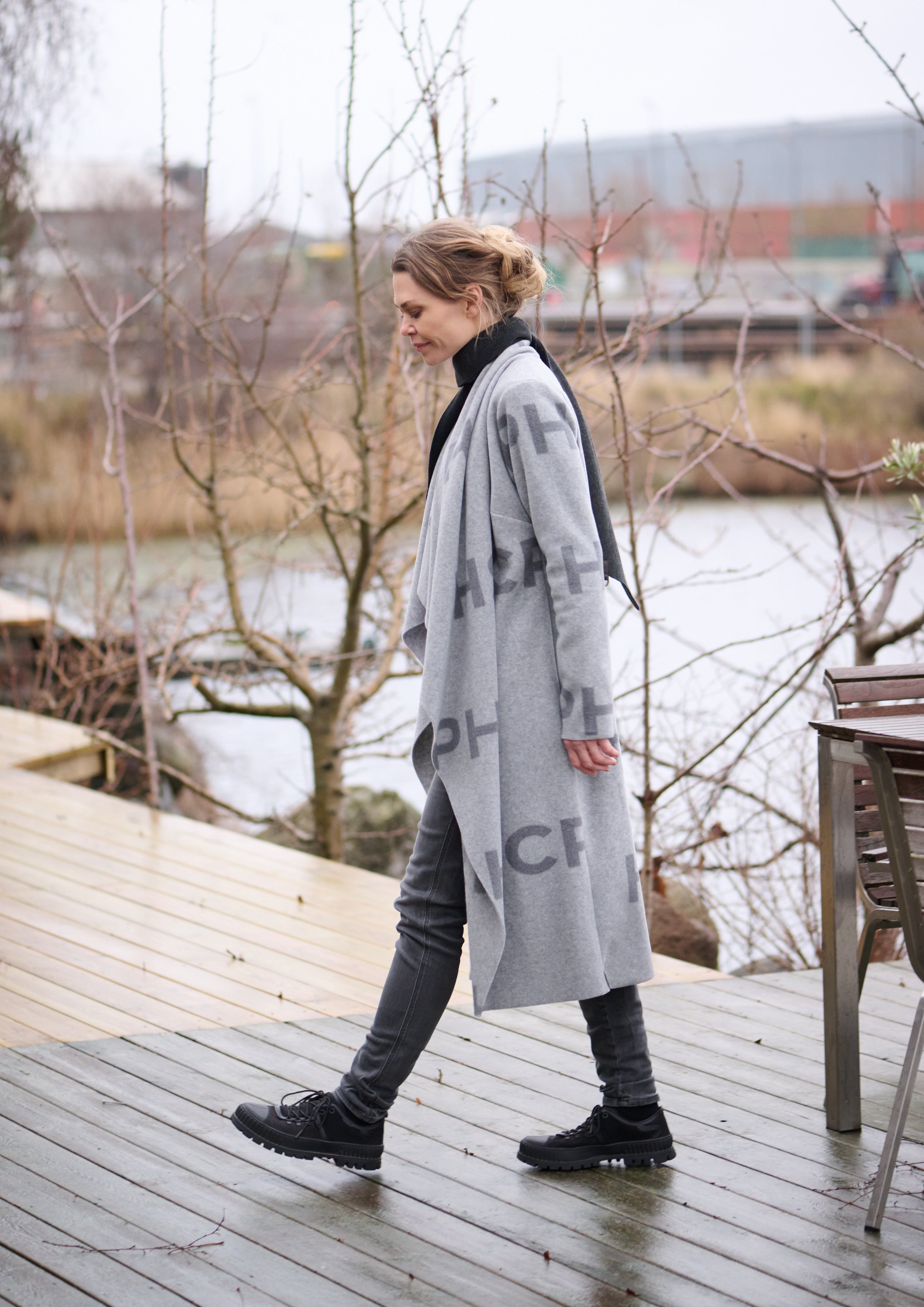 HENRIETTE STEFFENSEN COPENHAGEN LANG CARDIGAN M / "VANDFALD" - 7131P CARDIGANS HSCPH PRINT 793