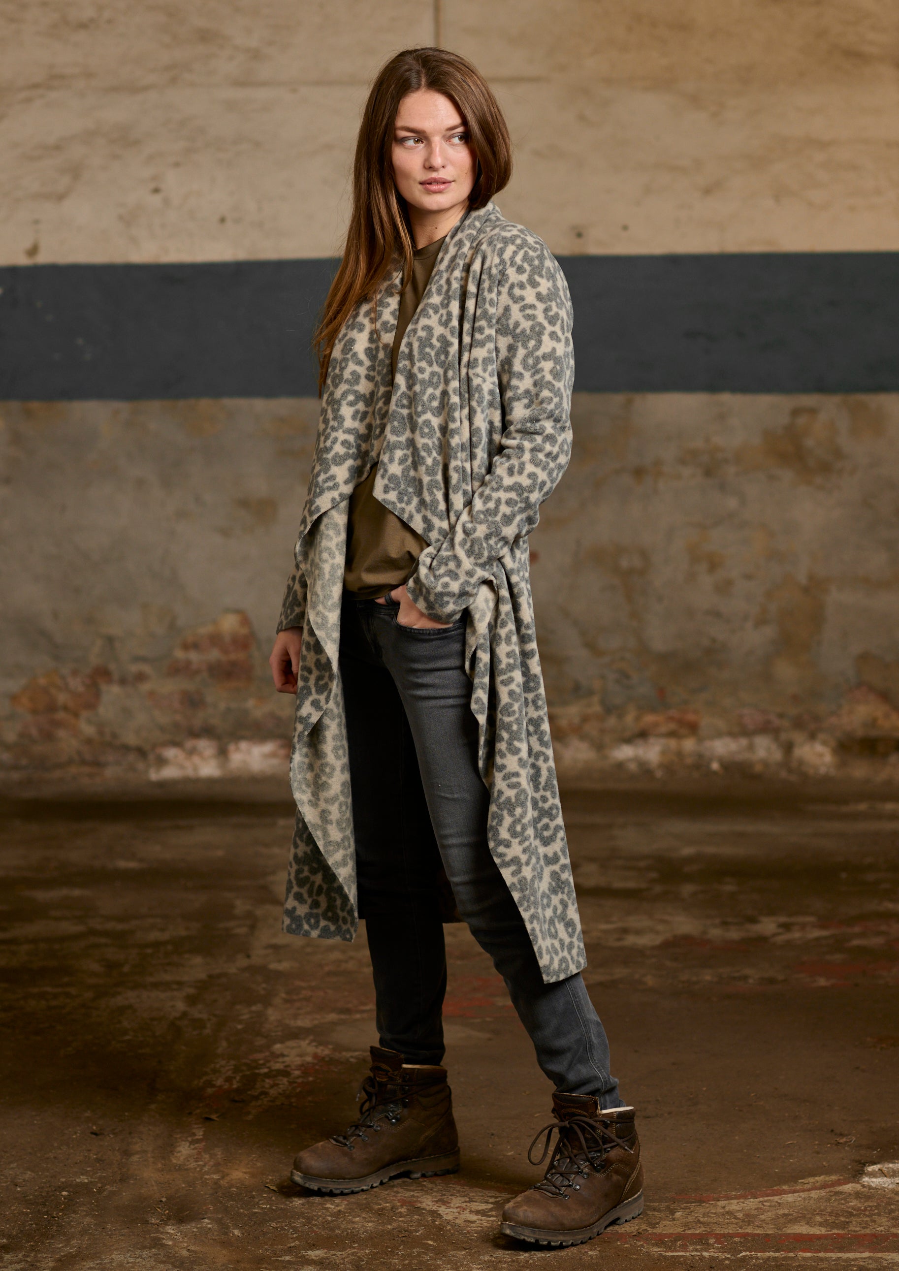 HENRIETTE STEFFENSEN COPENHAGEN LANG CARDIGAN M / "VANDFALD" - 7131P CARDIGANS LEOPARD grey 105