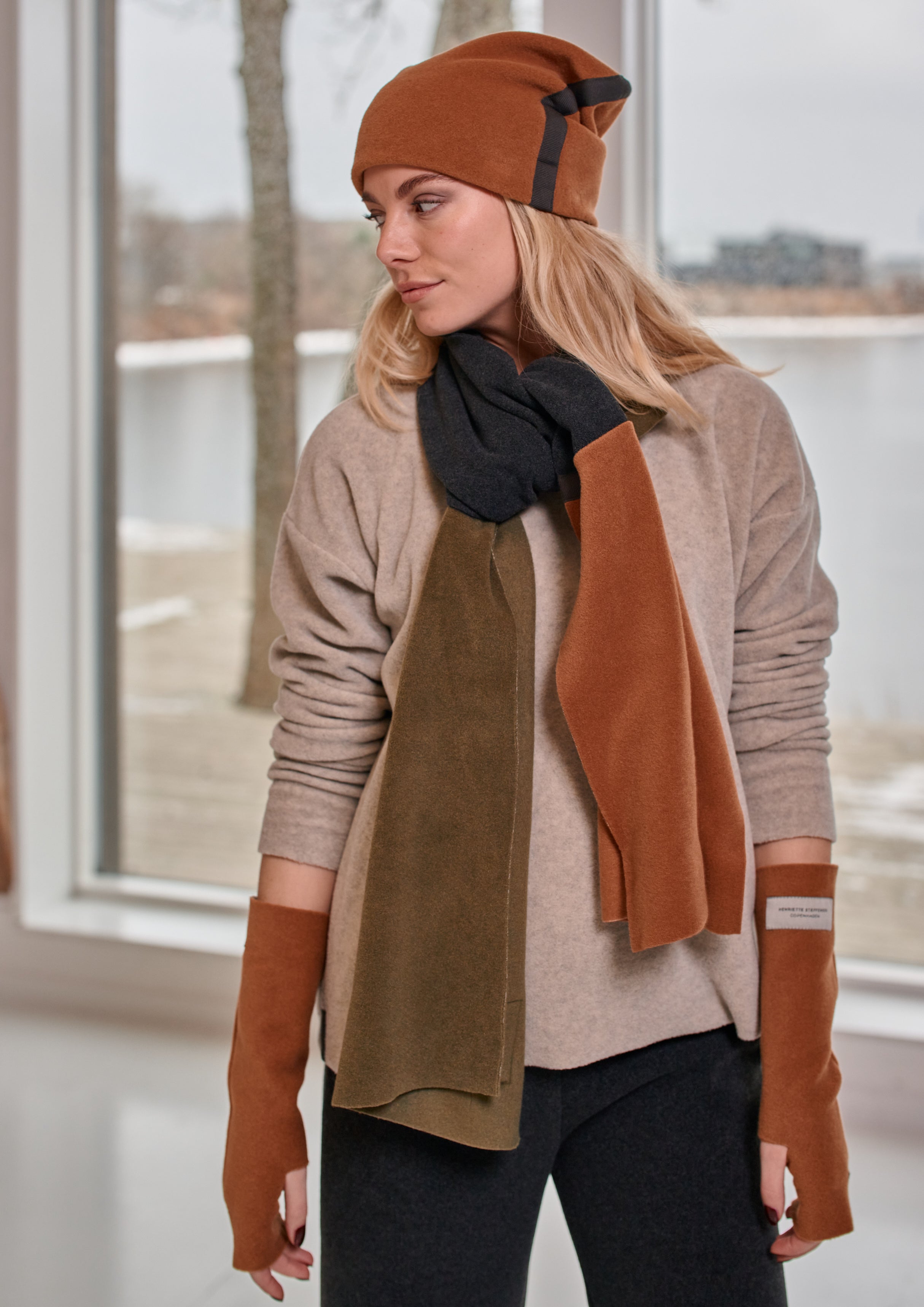 HENRIETTE STEFFENSEN COPENHAGEN NO WASTE TØRKLÆDE - 4063NW SCARFS RUST/SOFT BLACK/MOSS 689
