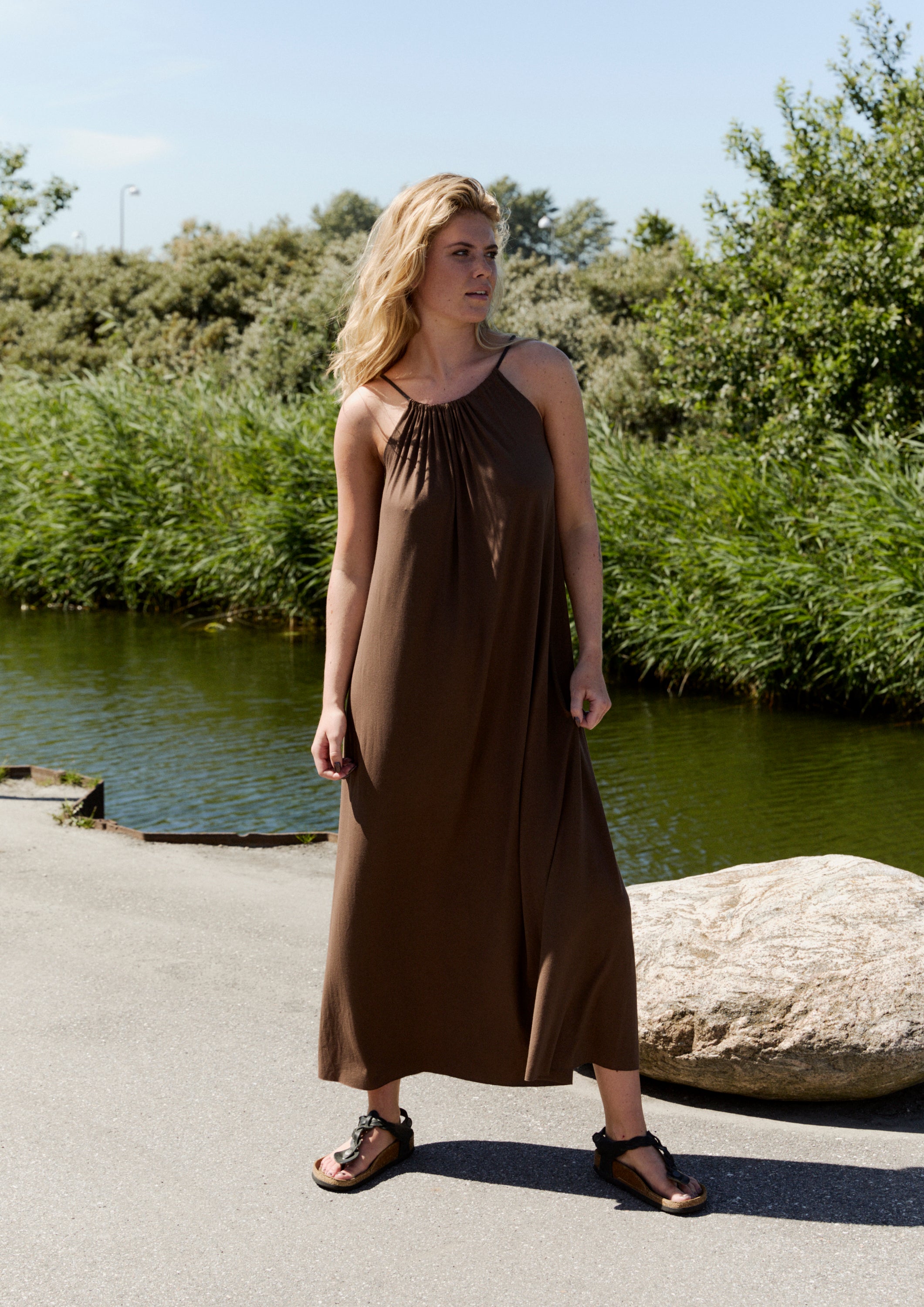 HENRIETTE STEFFENSEN COPENHAGEN STROP KJOLE - 98069 KJOLER CHOCOLATE 844