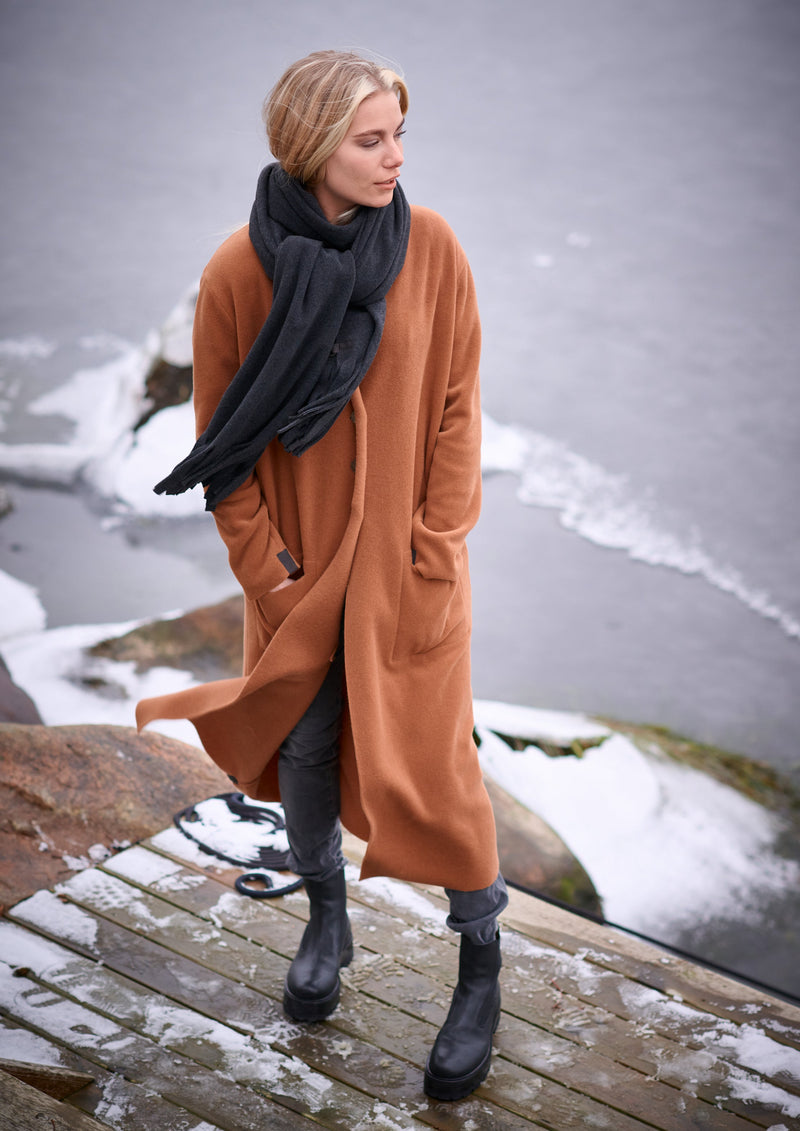 HENRIETTE STEFFENSEN COPENHAGEN TØRKLÆDE MED FRYNSER - 4077 SCARFS SOFT BLACK 914
