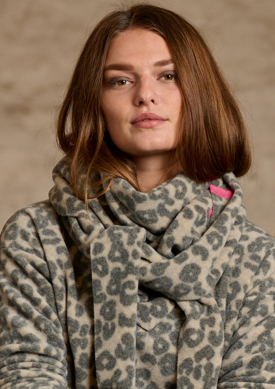 HENRIETTE STEFFENSEN COPENHAGEN TREKANTET TØRKLÆDE - 4051P SCARFS LEOPARD pink 115