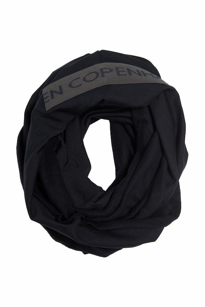HENRIETTE STEFFENSEN COPENHAGEN TUBE TØRKLÆDE - 74002 SCARFS BLACK 900