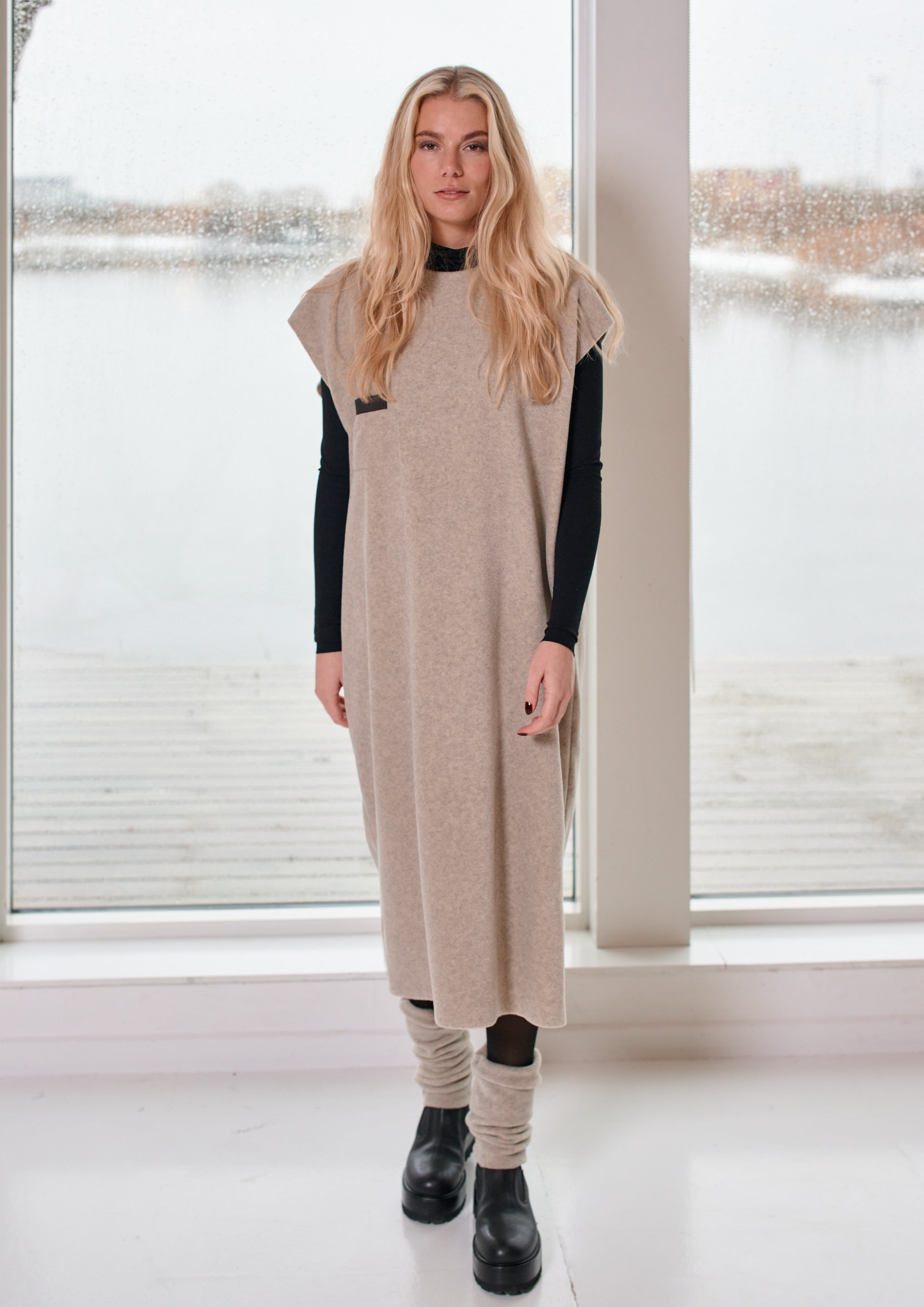 HENRIETTE STEFFENSEN COPENHAGEN TUNIKA ÆRMELØS - 3242 TUNICS SAND 805