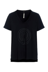 V-NECK-TEE - 96105 EMBRACE - BLACK
