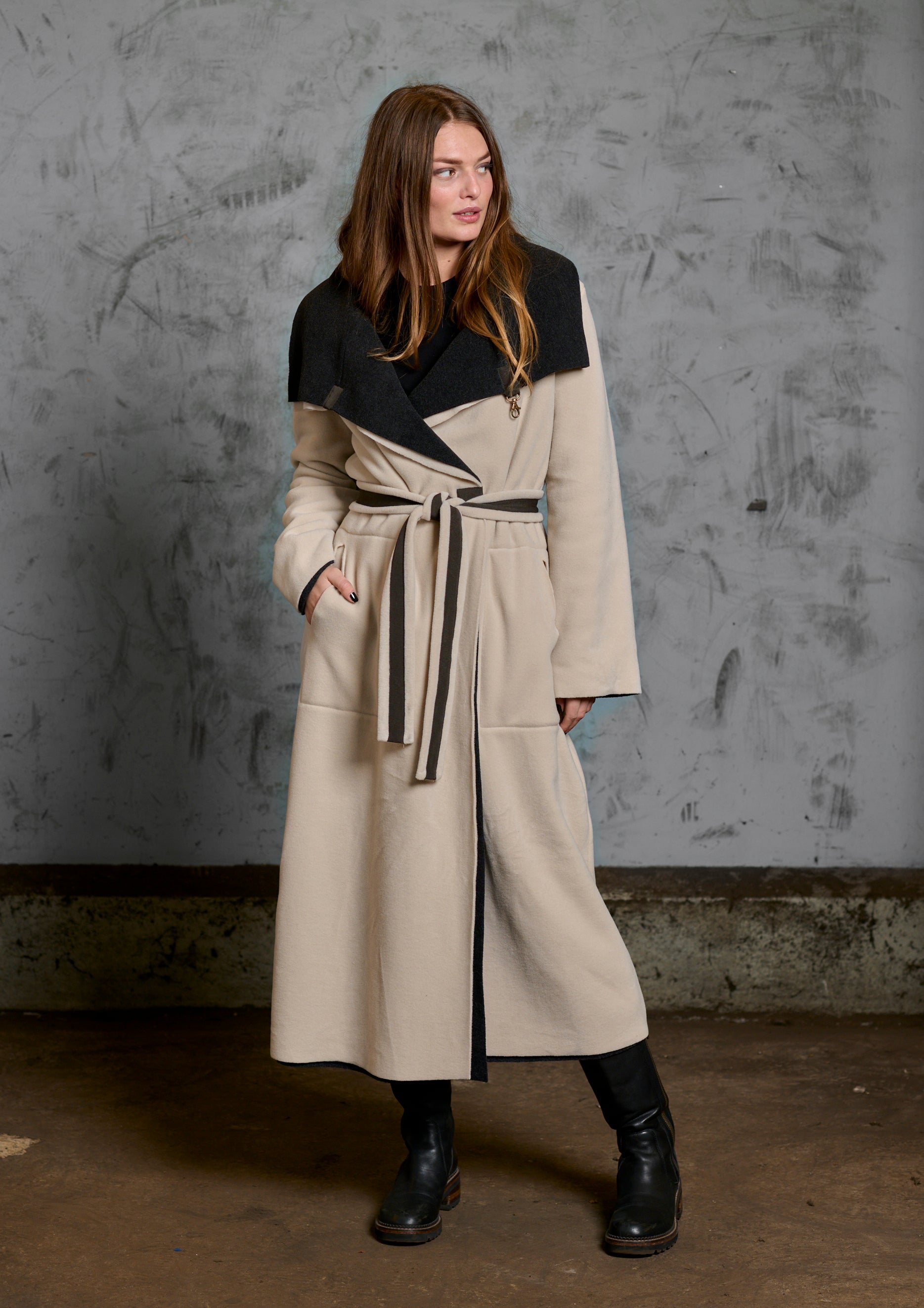 HENRIETTE STEFFENSEN COPENHAGEN VENDBAR TRENCHCOAT - 7145 COATS KIT/SOFT BLACK 642