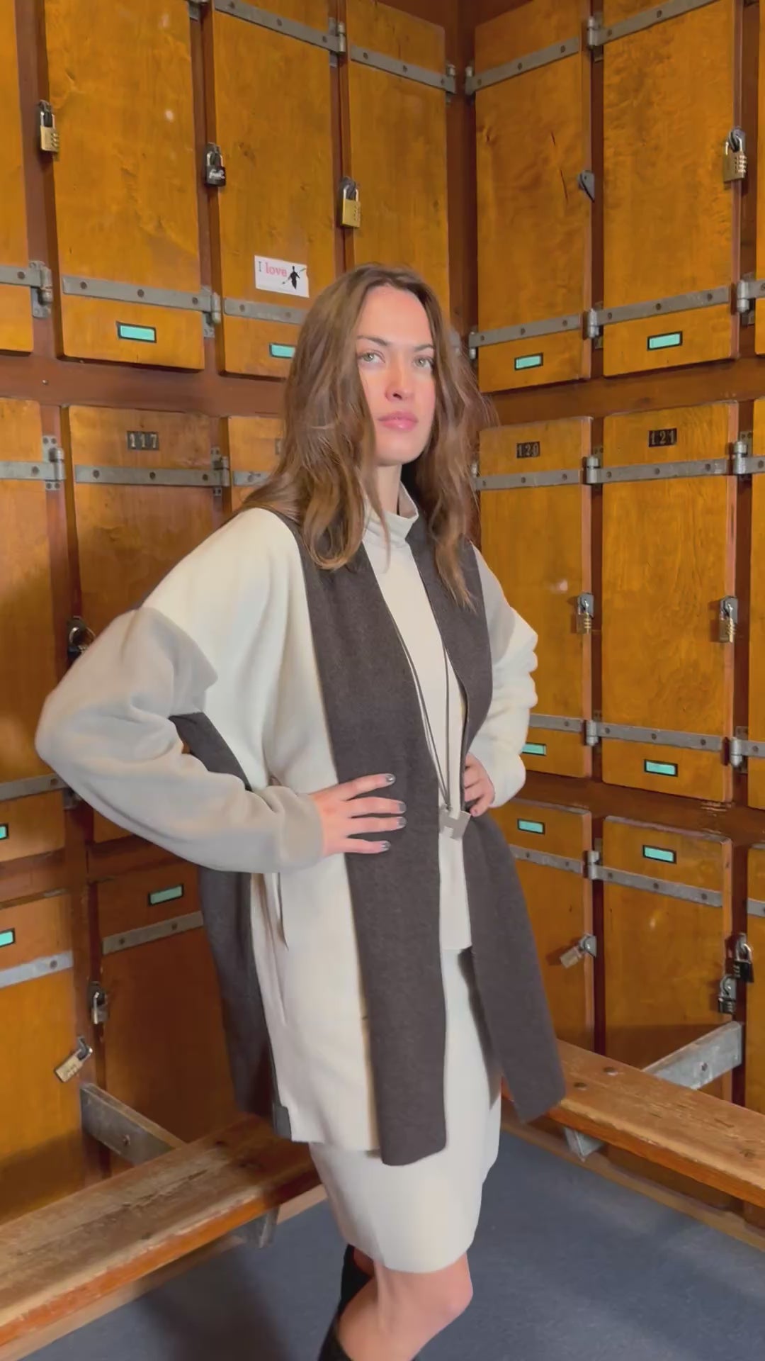 HENRIETTE STEFFENSEN COPENHAGEN CARDIGAN PATCH - 7172 CARDIGANS CHOKOLATE/ELEPH/KIT 324